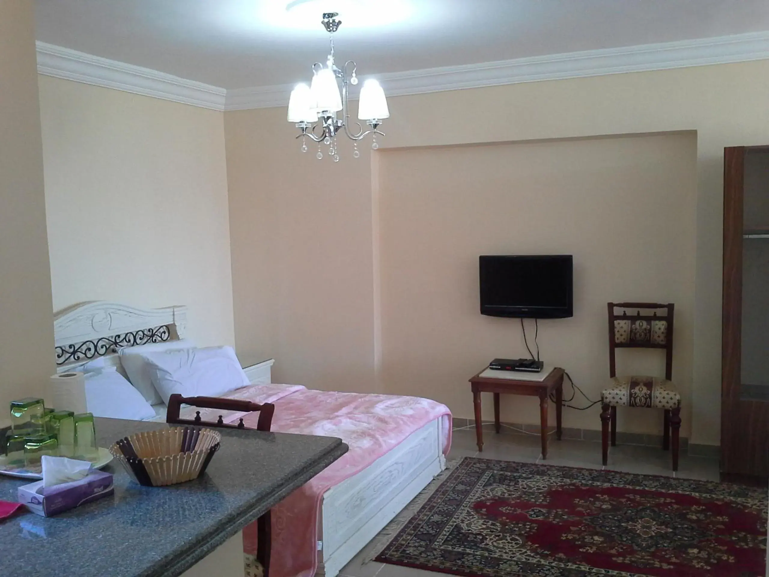 Photo of the whole room, TV/Entertainment Center in Alexander The Great Hotel