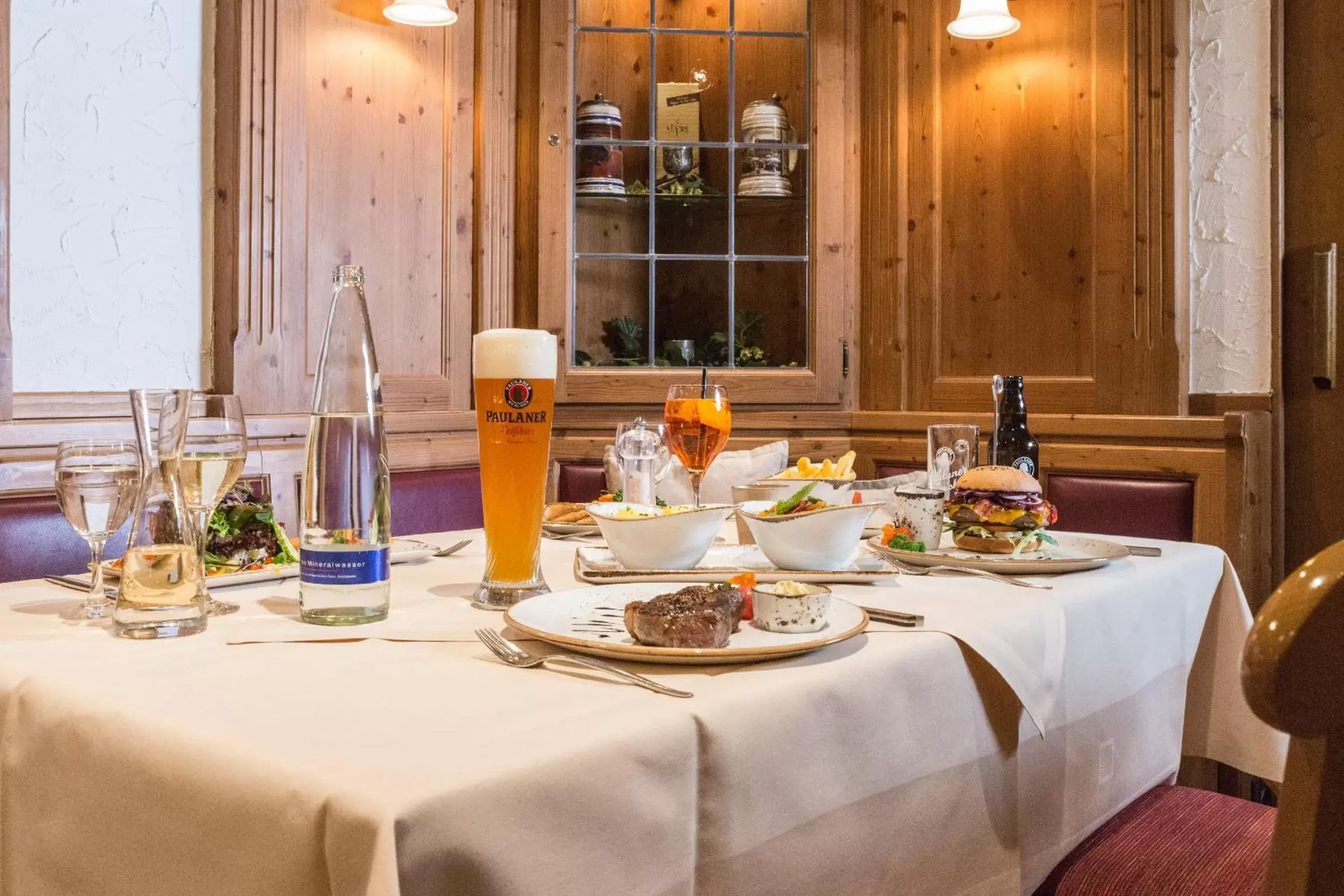 Food and drinks, Restaurant/Places to Eat in Hotel Schiller