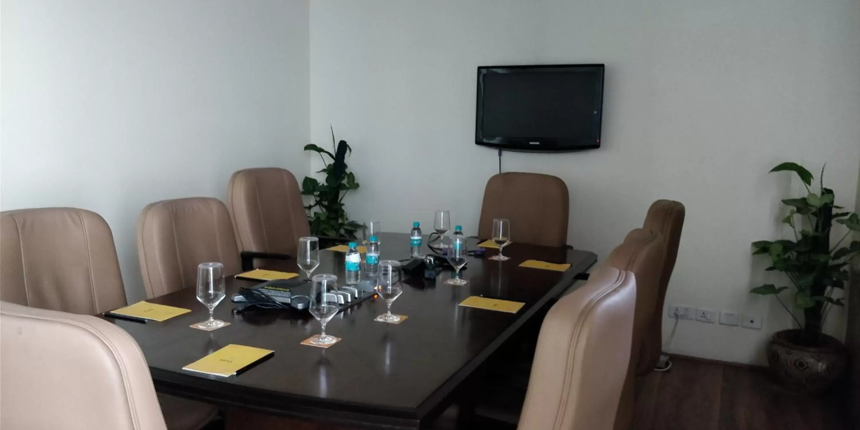 Meeting/conference room, TV/Entertainment Center in The Suryaa Hotel New Delhi