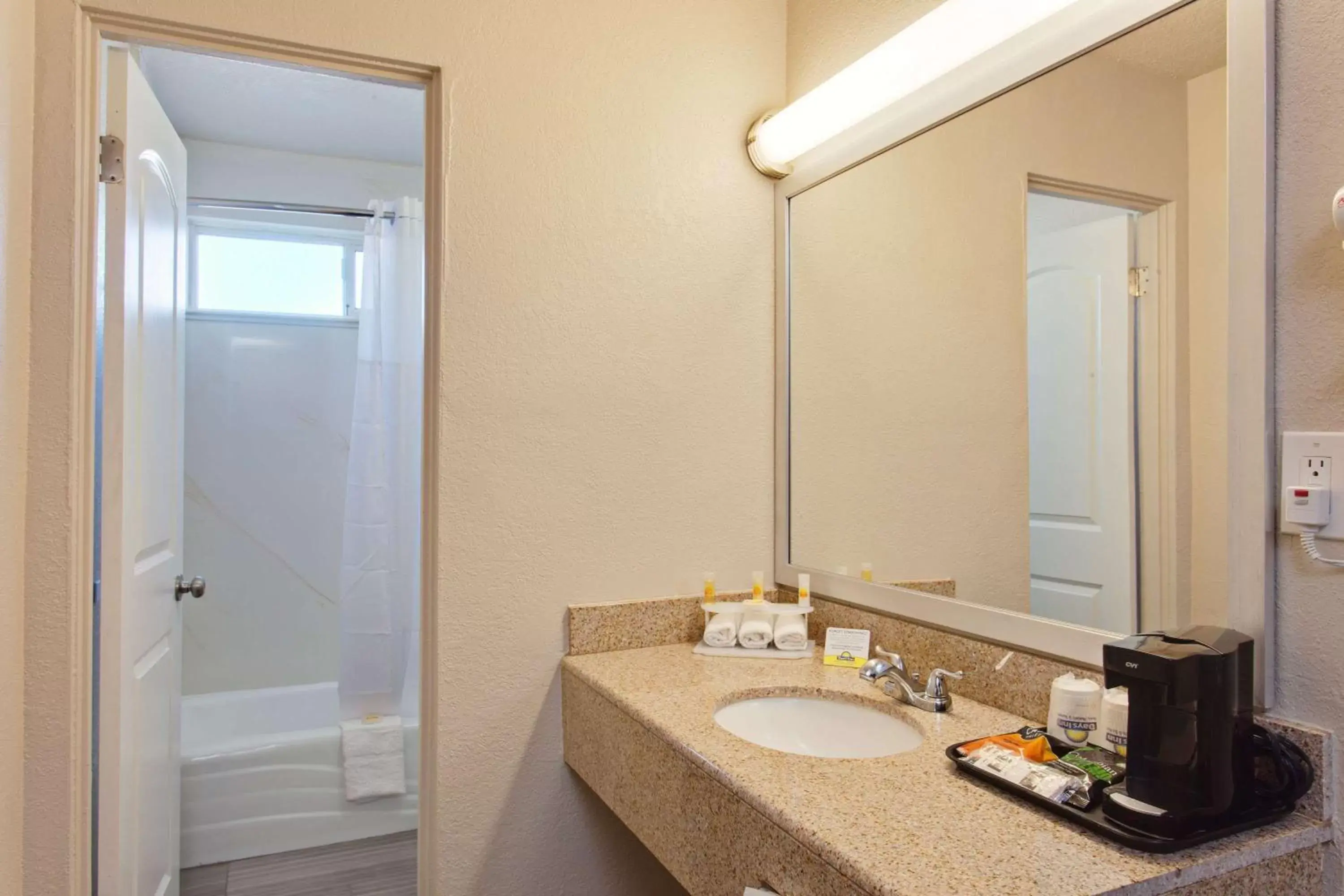 Photo of the whole room, Bathroom in Days Inn by Wyndham Chowchilla Gateway to Yosemite