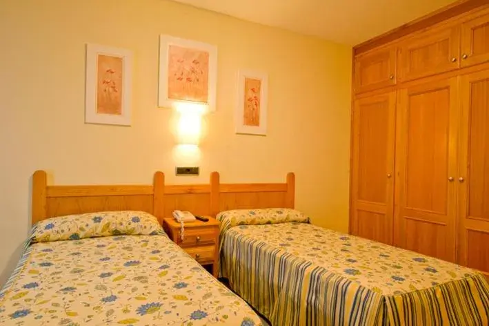 Photo of the whole room, Bed in Hotel Restaurante La Casilla