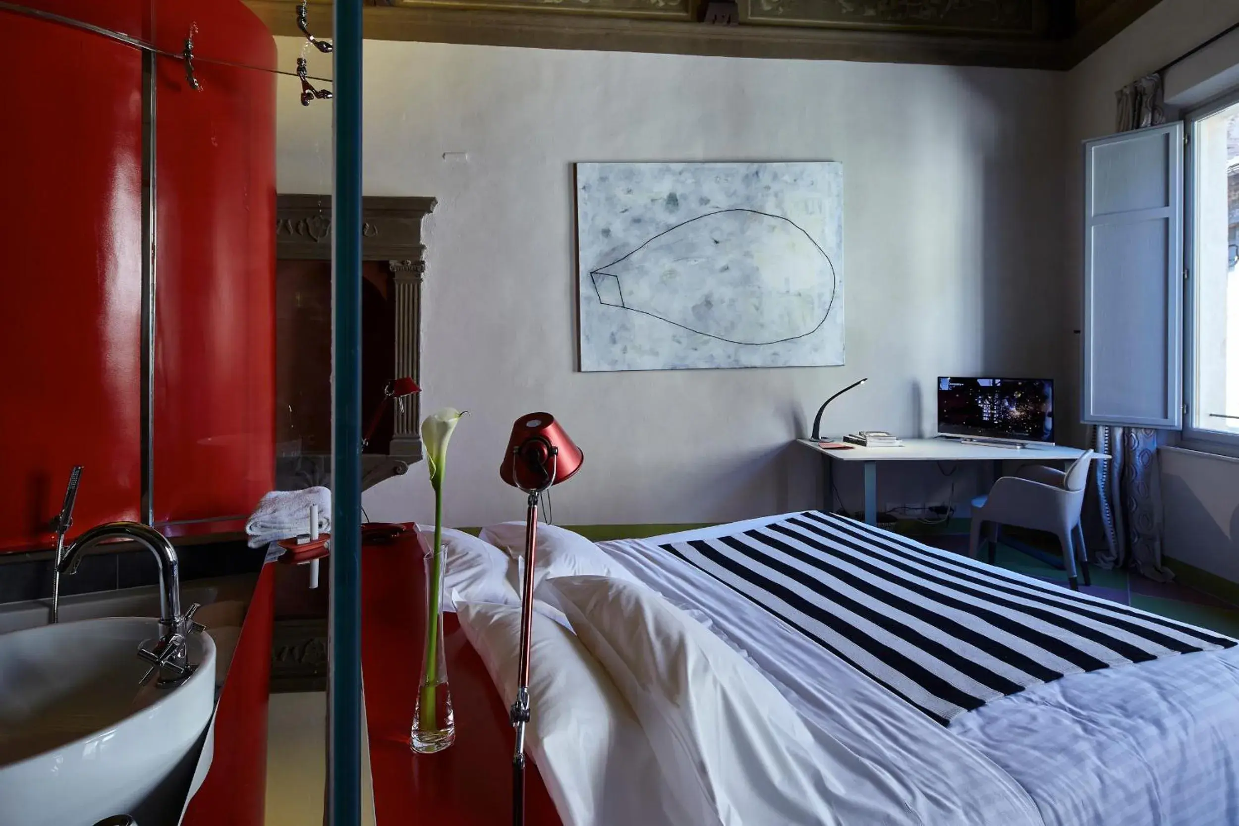 Bed in Palazzetto Rosso - Art Hotel