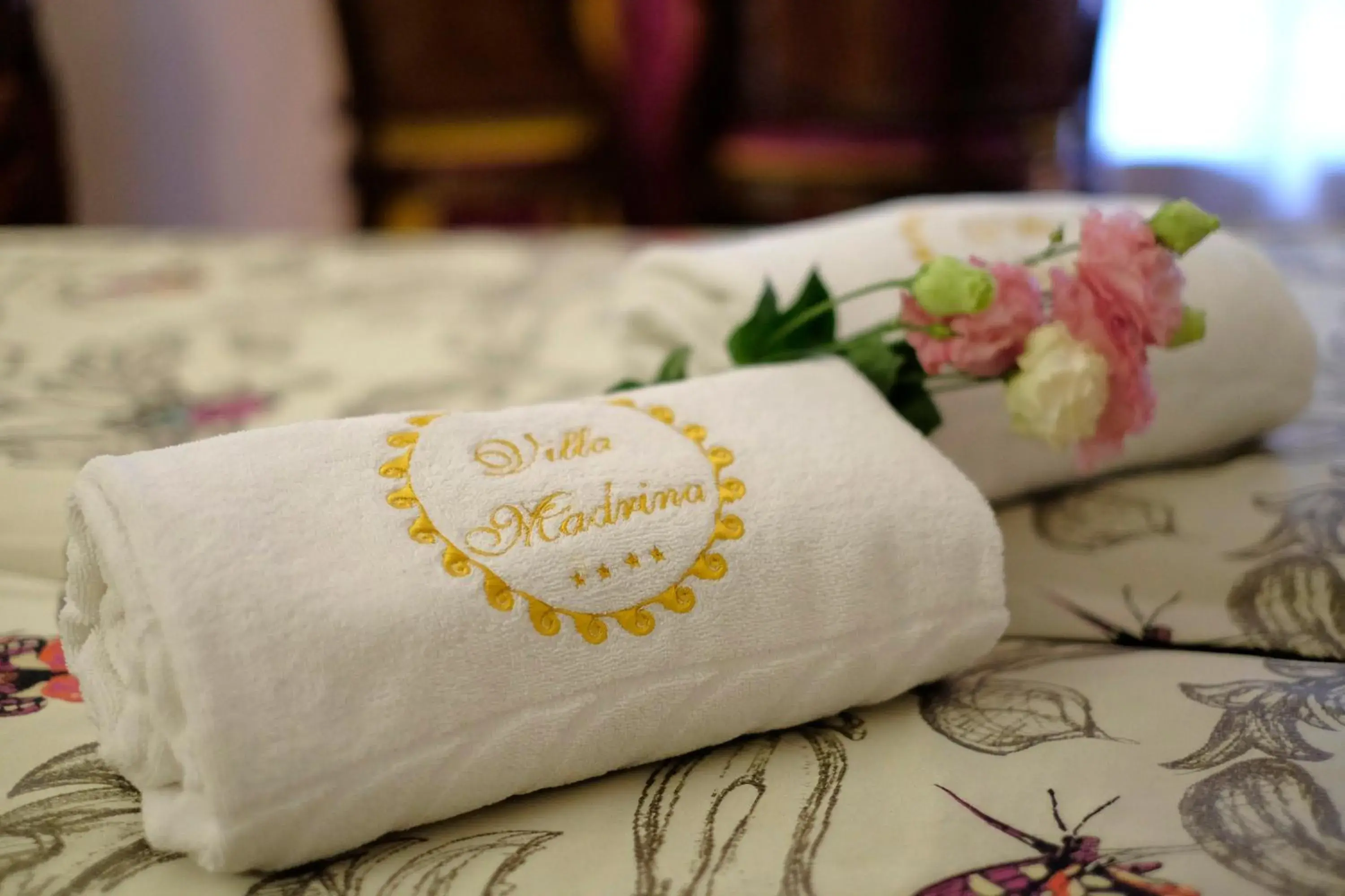 Bed in Villa Madrina Lovely and Dynamic Hotel Bed in Villa Madrina Lovely and Dynamic Hotel