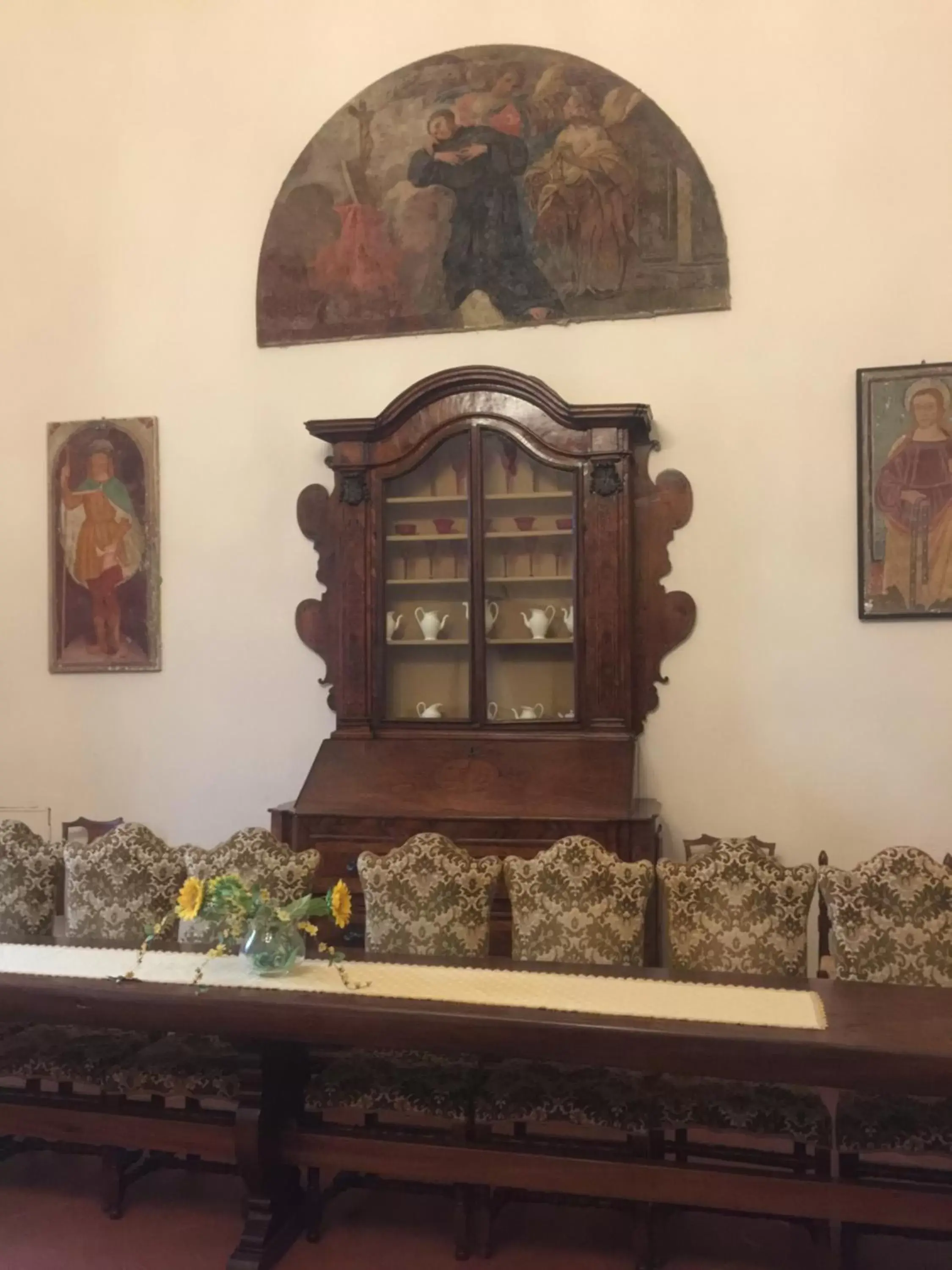 Seating area in Monastero SS. Annunziata