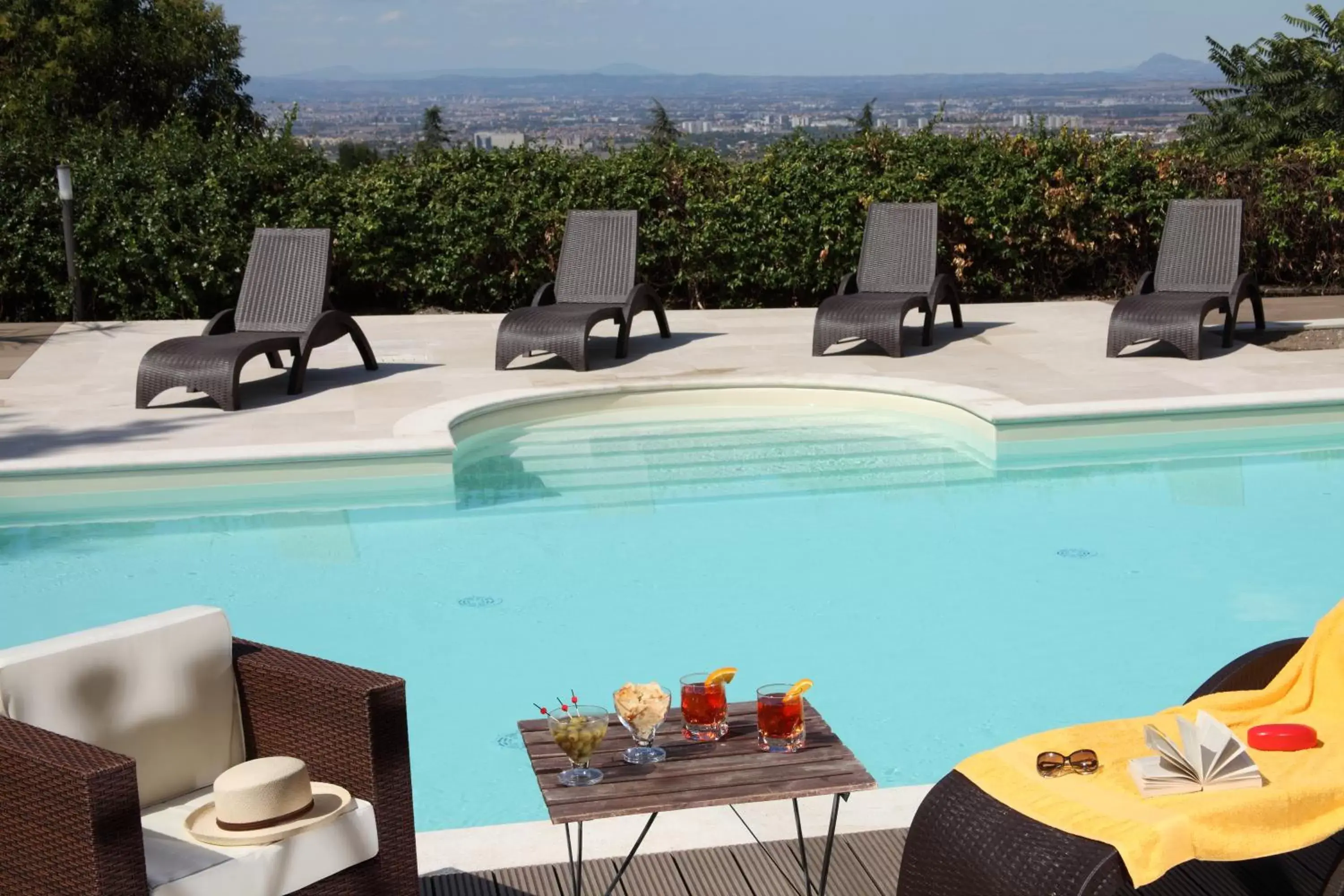Swimming Pool in Hotel & Spa Villa Mercede