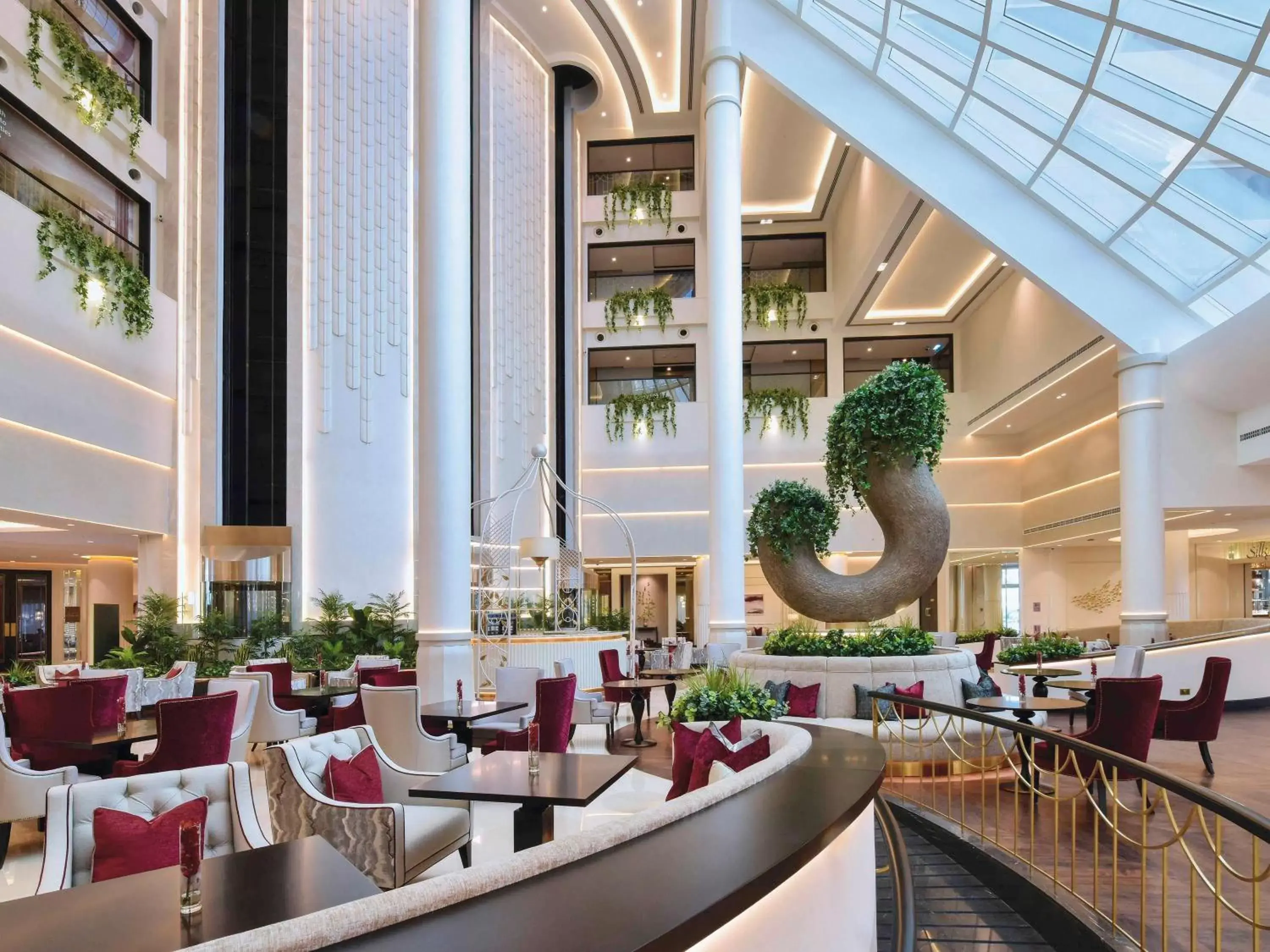 Restaurant/Places to Eat in Mövenpick Hotel Bahrain