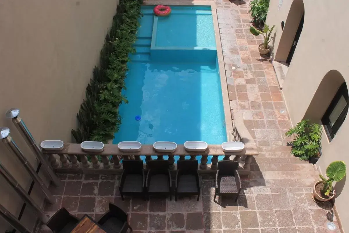 Day, Pool View in Hotel Plaza de Armas