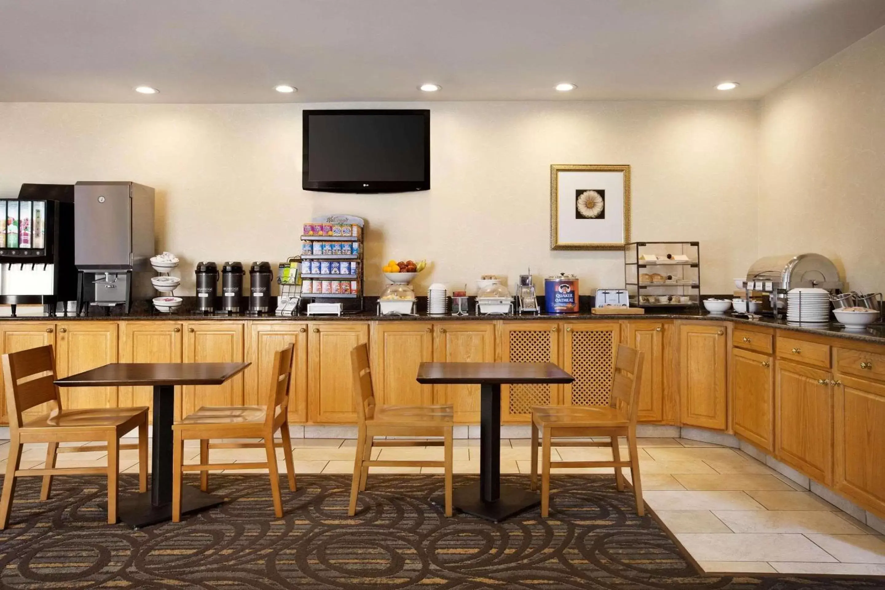 Breakfast, Restaurant/Places to Eat in Country Inn & Suites by Radisson, Lexington, VA
