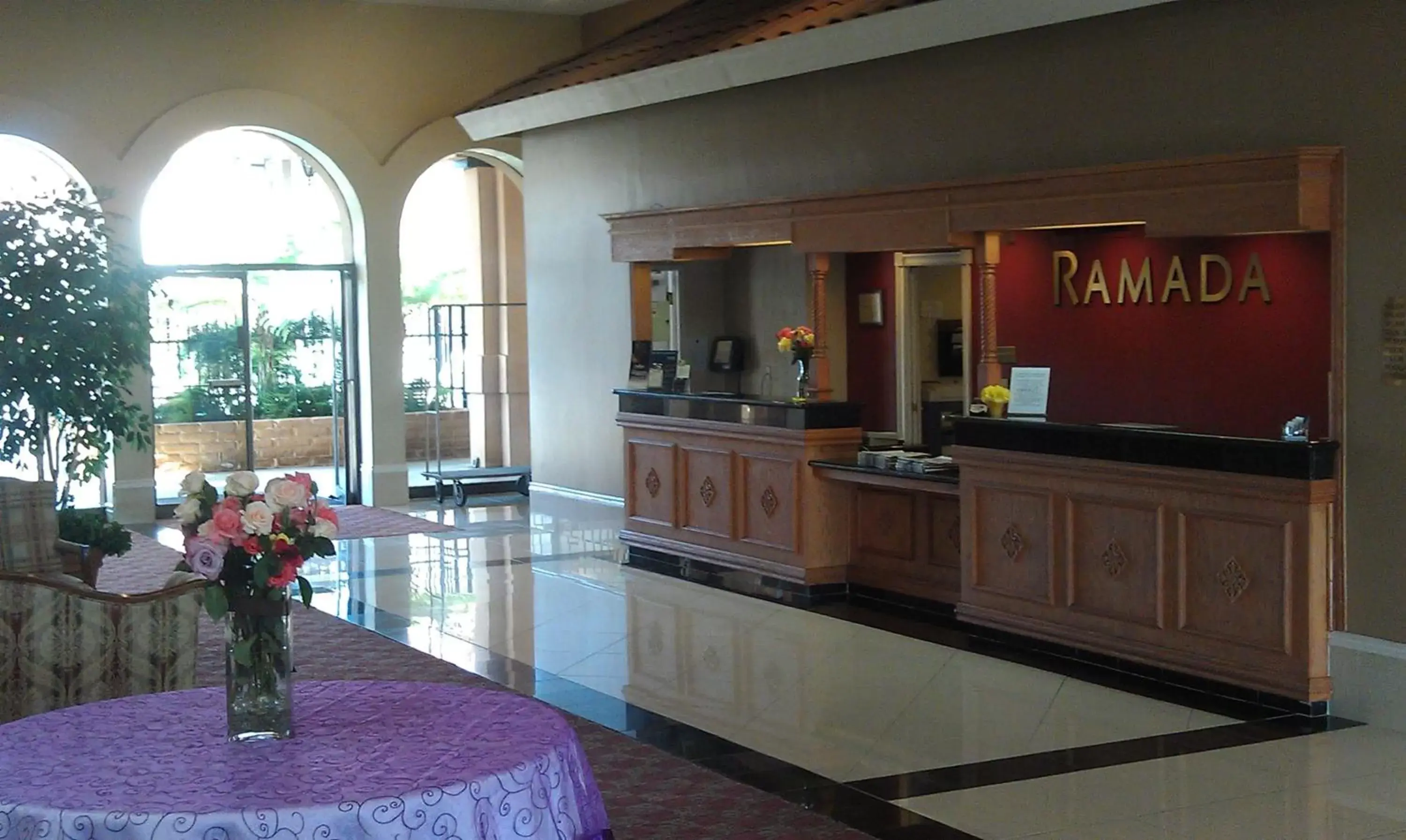 Lobby or reception in Ramada by Wyndham Fresno North Lobby or reception in Ramada by Wyndham Fresno North