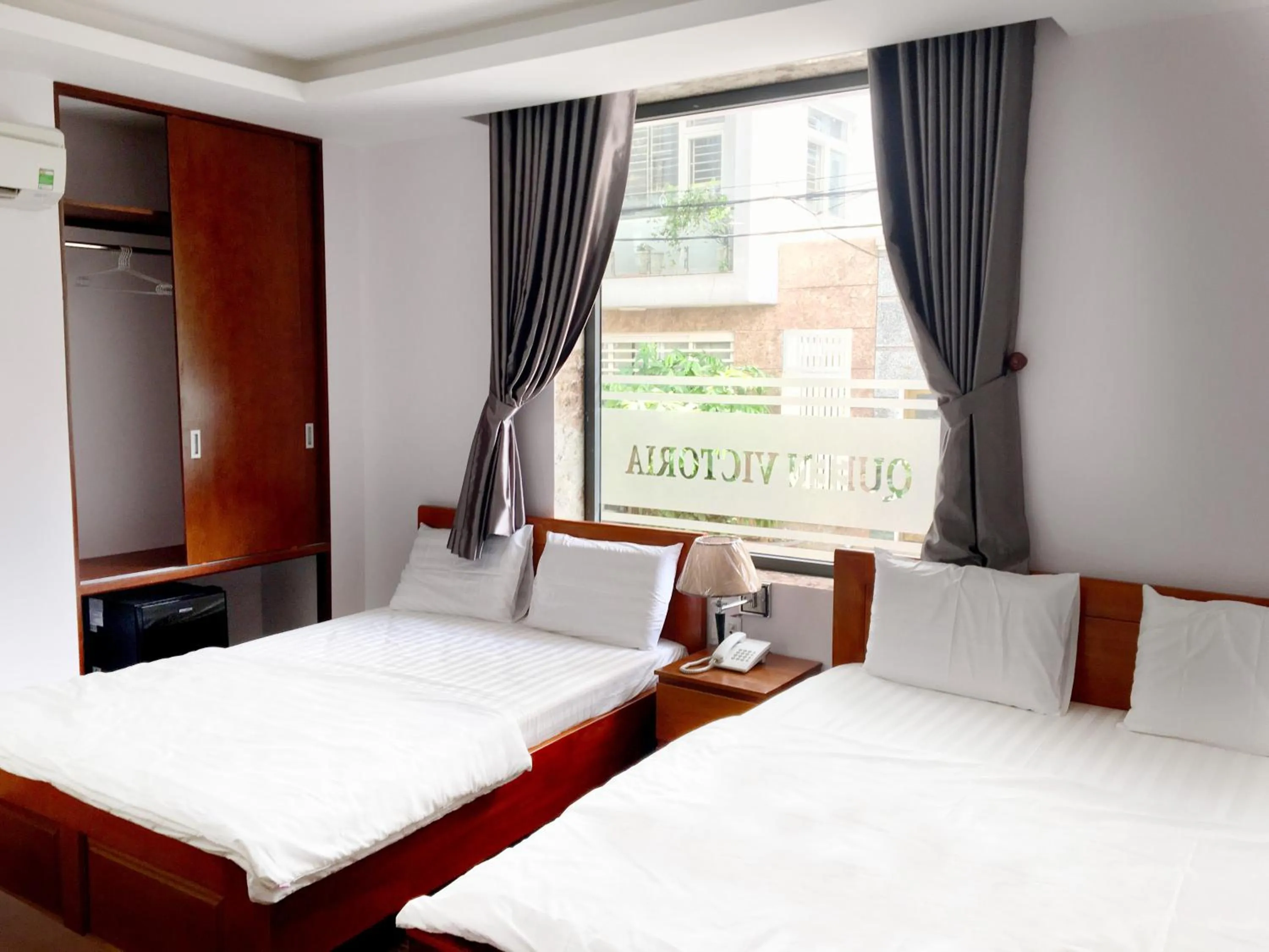 Bed in QUEEN VICTORIA Hotel