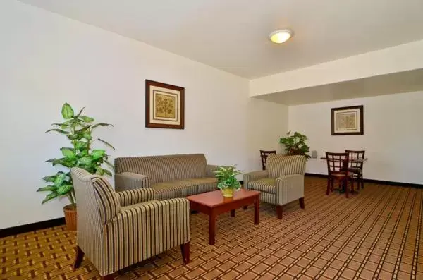 Lobby or reception, Seating Area in Baymont by Wyndham Ridgecrest