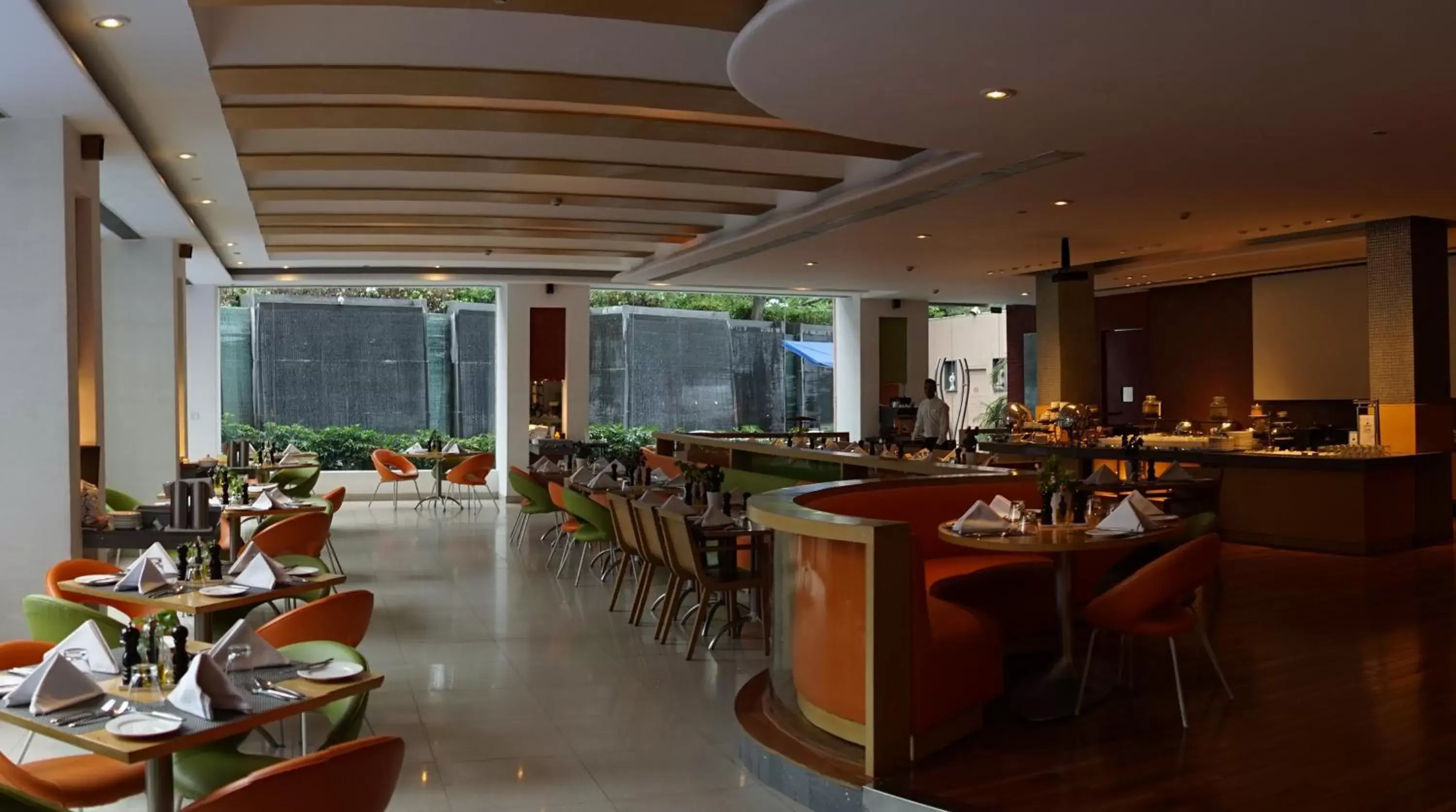 Restaurant/Places to Eat in Taj Chandigarh