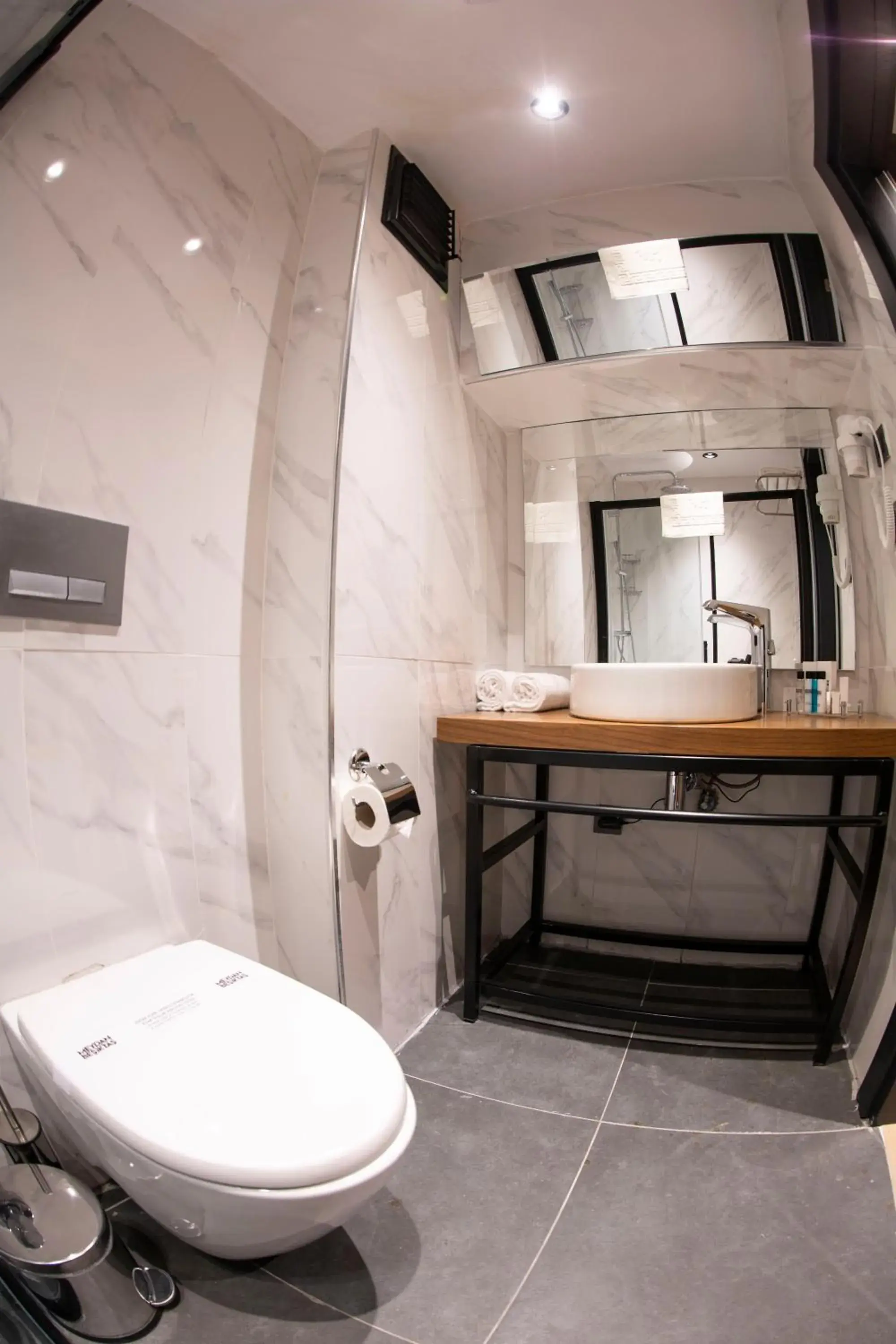 Bathroom in Meydan Besiktas Hotel