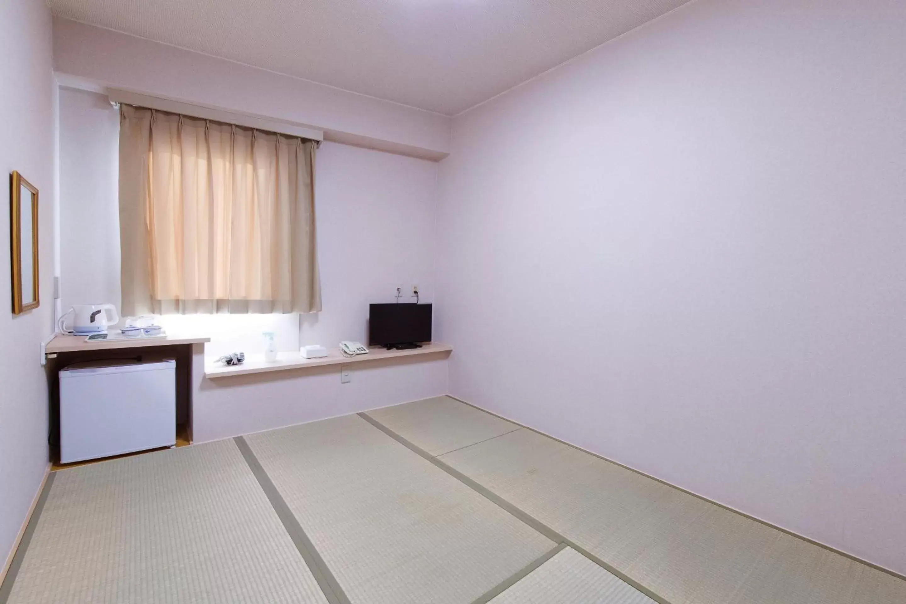 Photo of the whole room, Kitchen/Kitchenette in Tabist Sasebo Palace Hotel