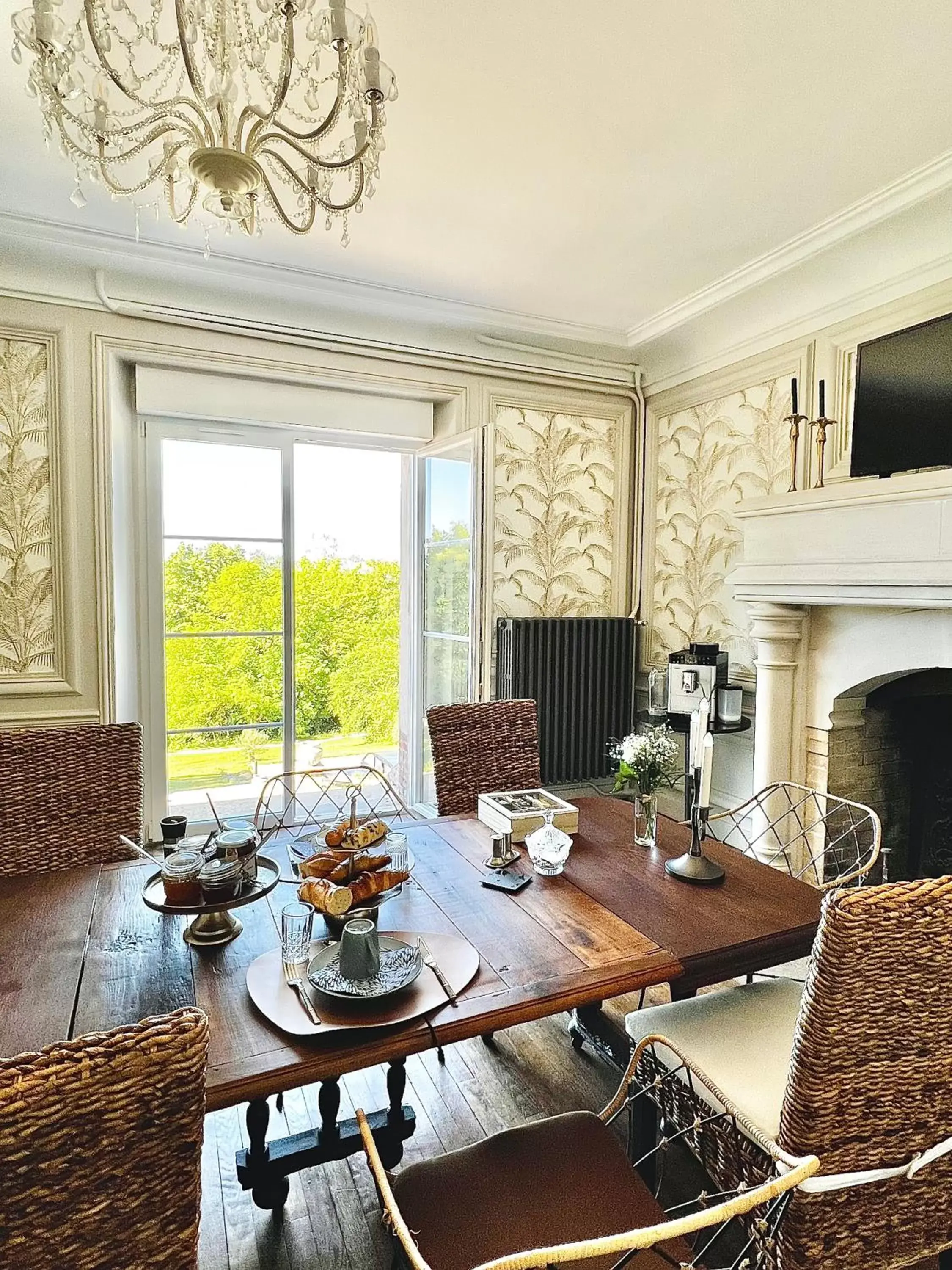 Dining Area in Demeure de la Garenne