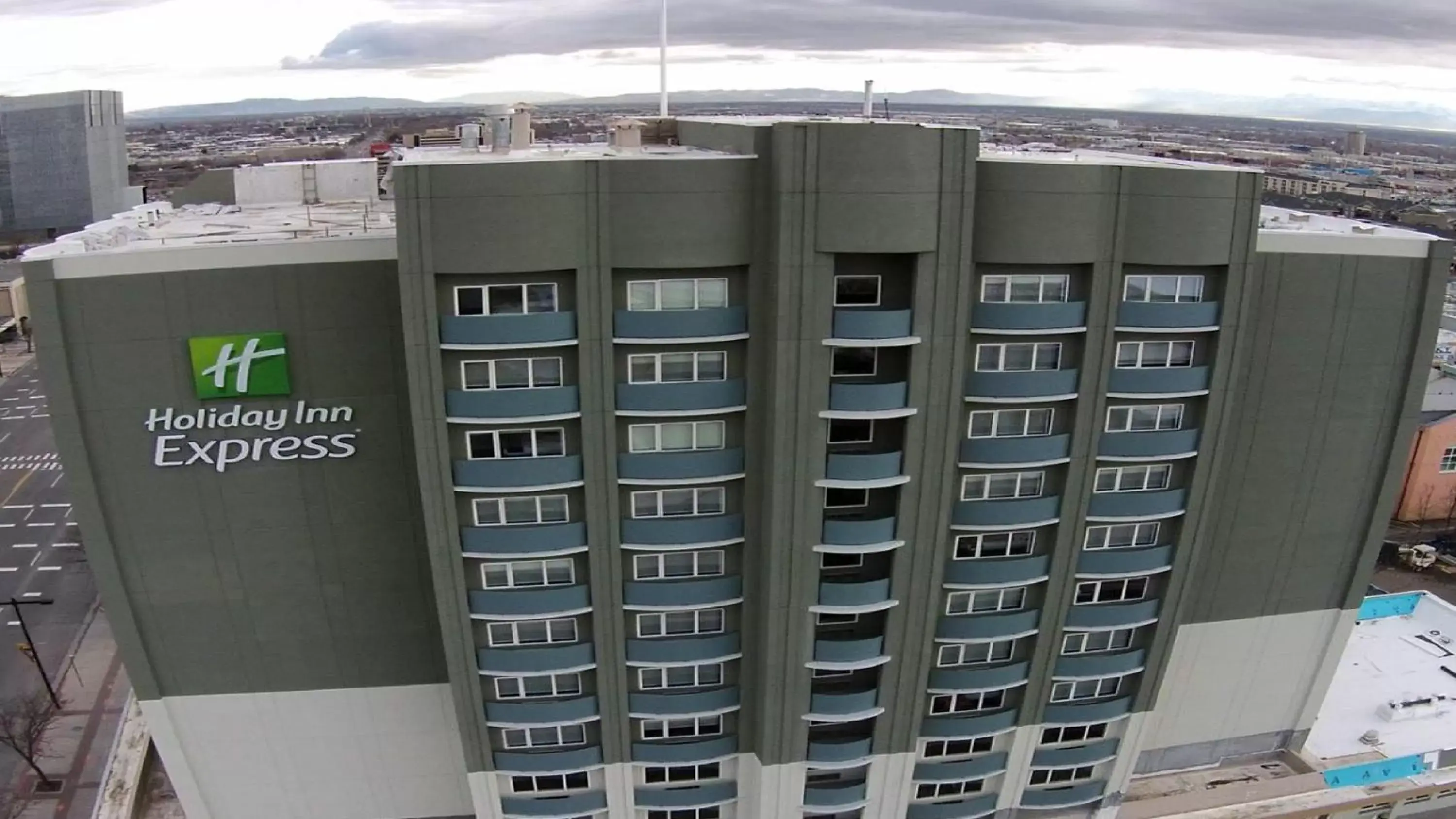 Property building in Holiday Inn Express Salt Lake City Downtown, an IHG Hotel