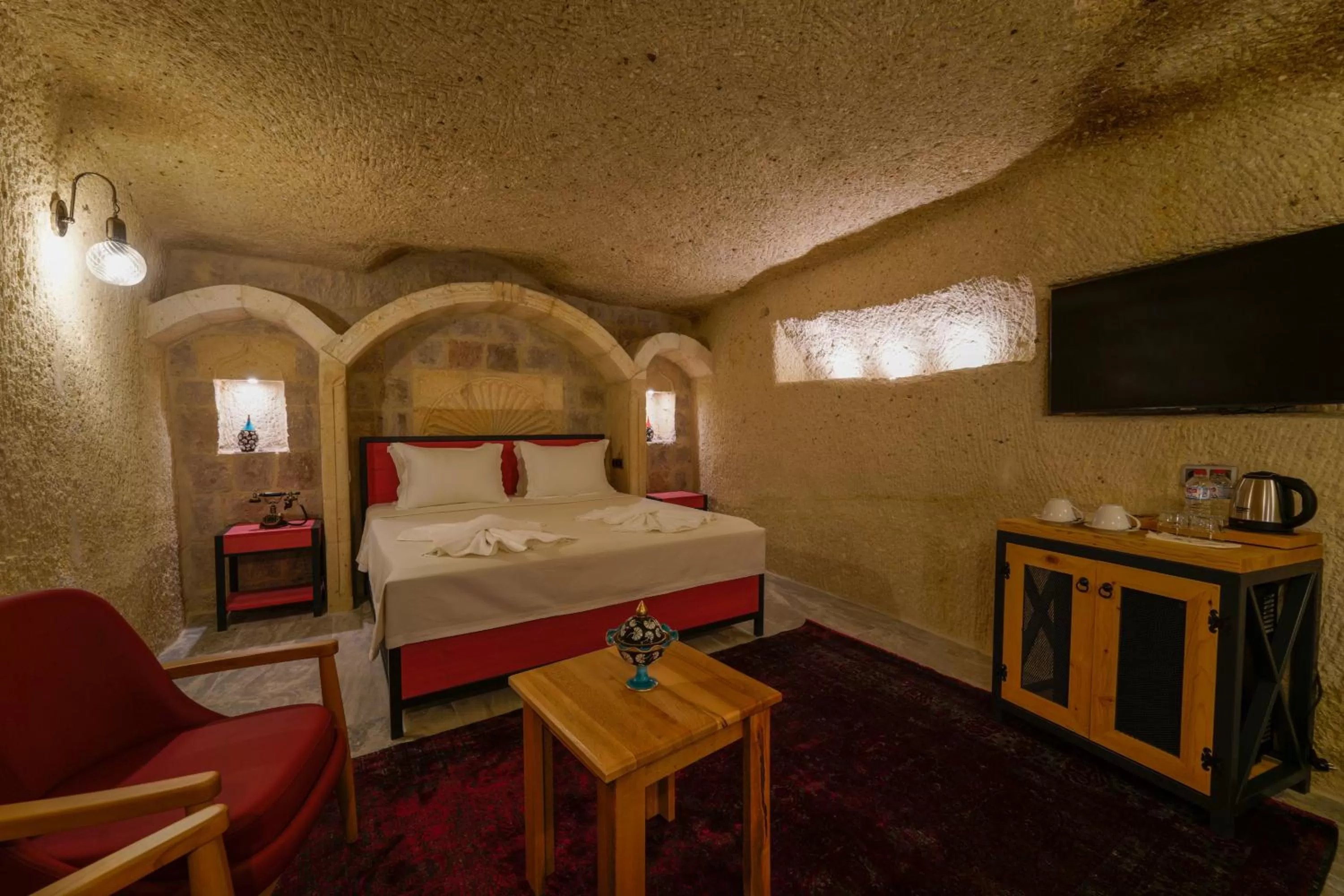 Bed in The Niche Cave Hotel