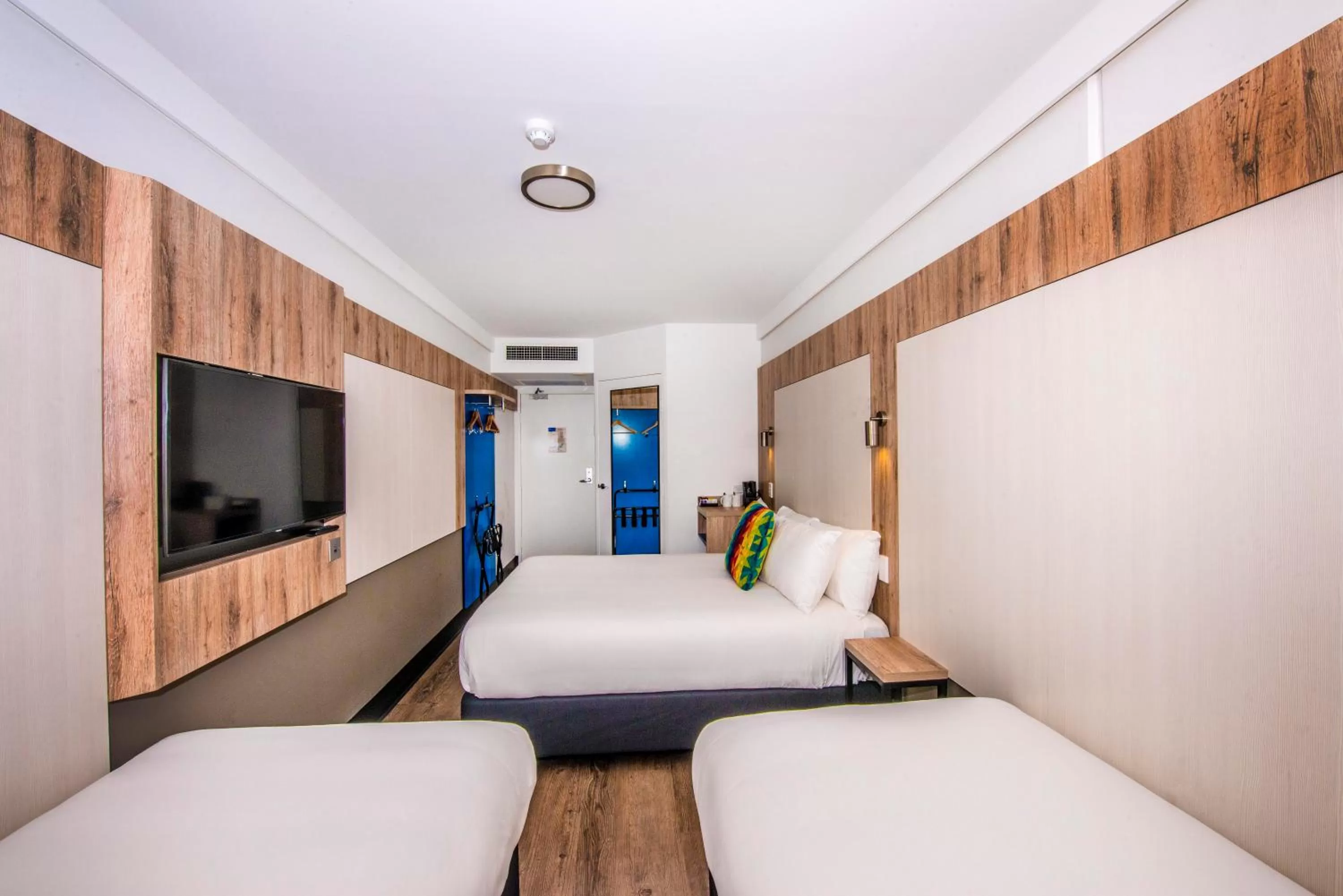 TV and multimedia, Bed in ibis budget Sydney Airport