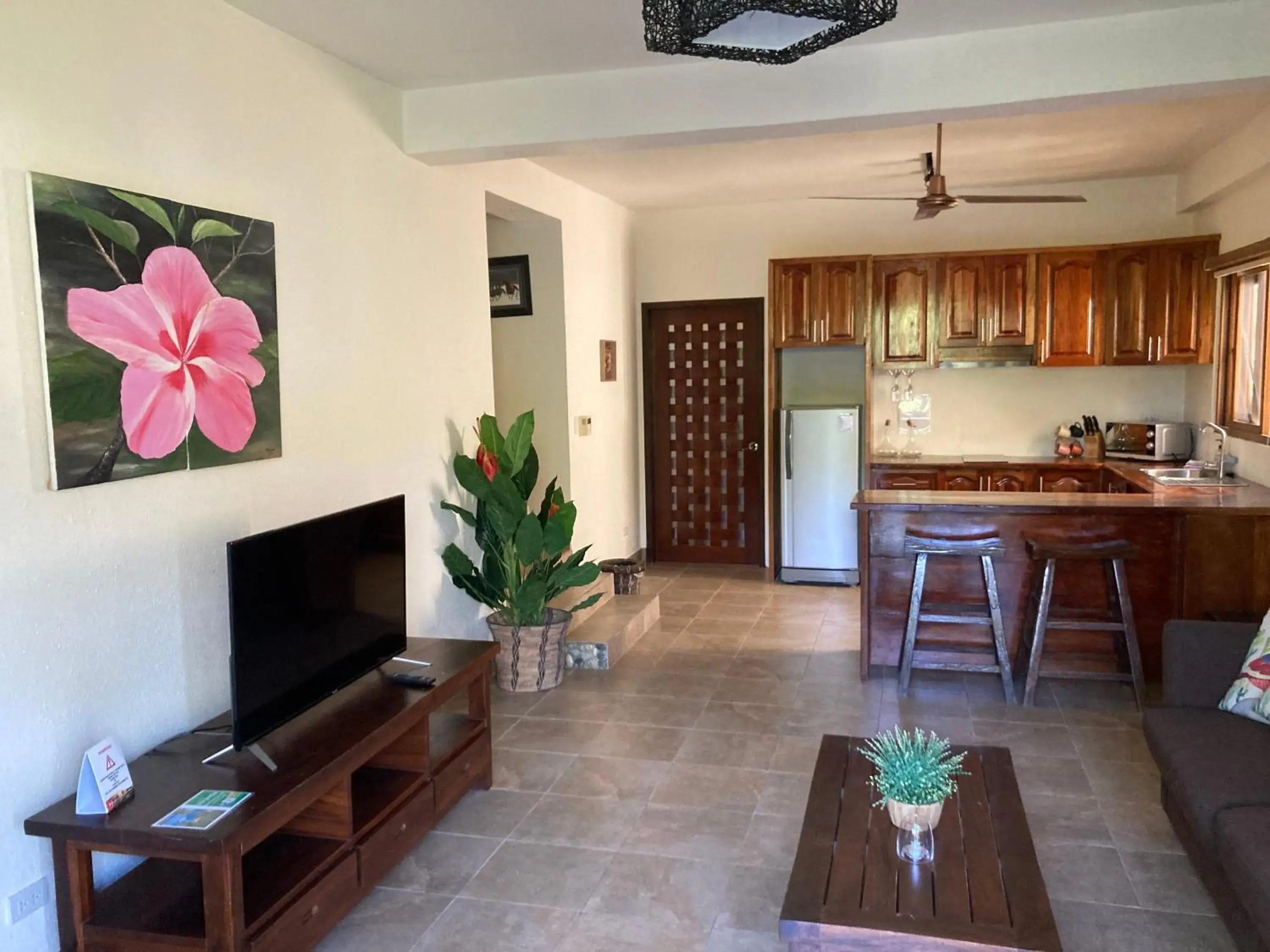 Kitchen or kitchenette, Kitchen/Kitchenette in Sunset At Aninuan Beach Resort