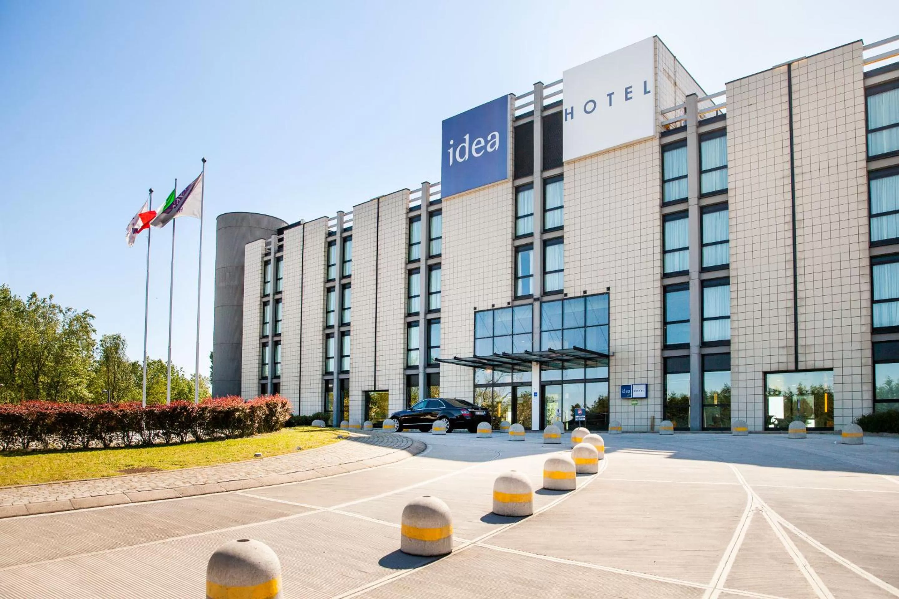 Facade/entrance in Idea Hotel Milano San Siro