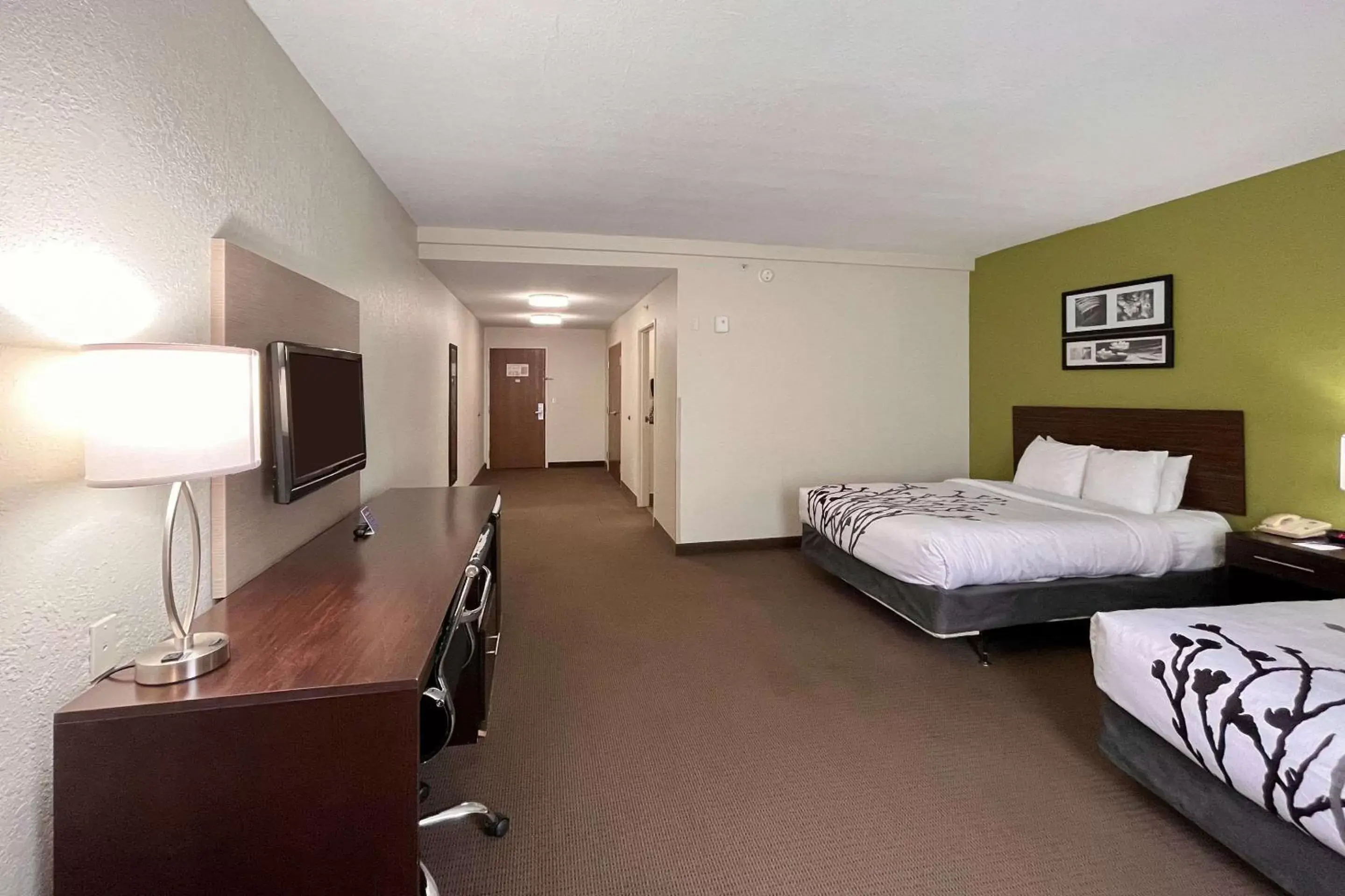 Bedroom in Sleep Inn & Suites Lakeland I-4
