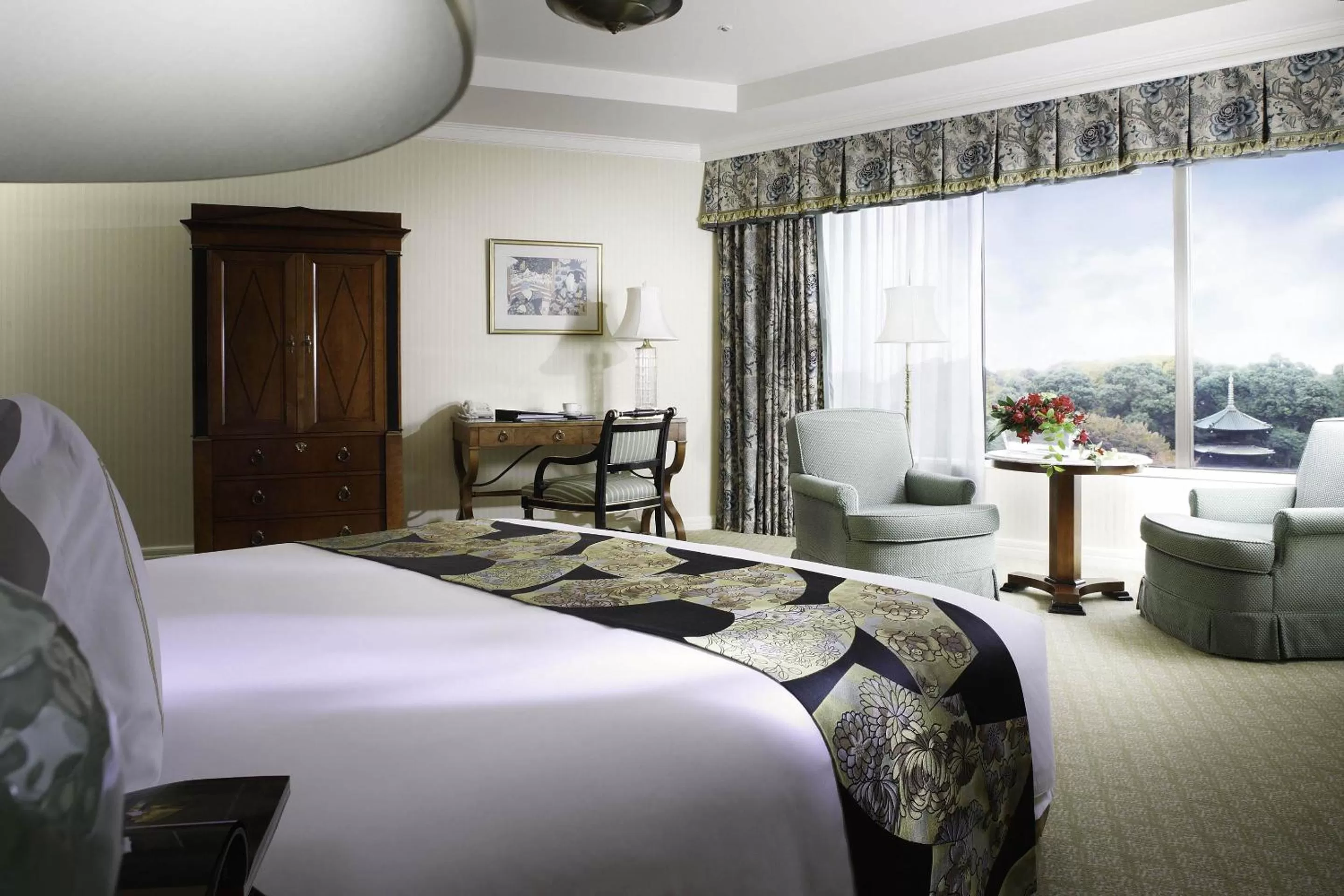 Photo of the whole room, Bed in Hotel Chinzanso Tokyo