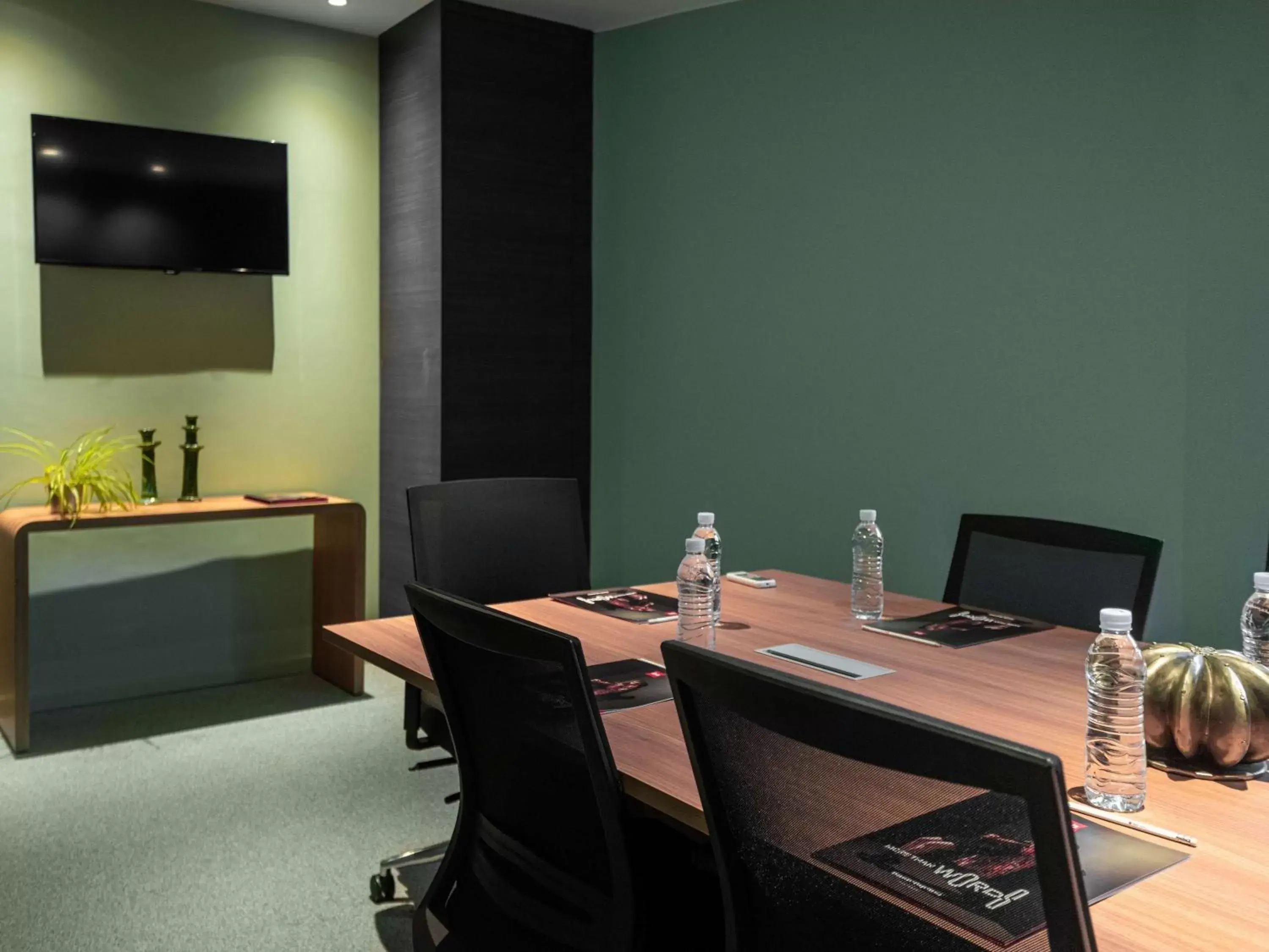 Meeting/conference room, TV/Entertainment Center in Ibis Marrakech Centre Gare