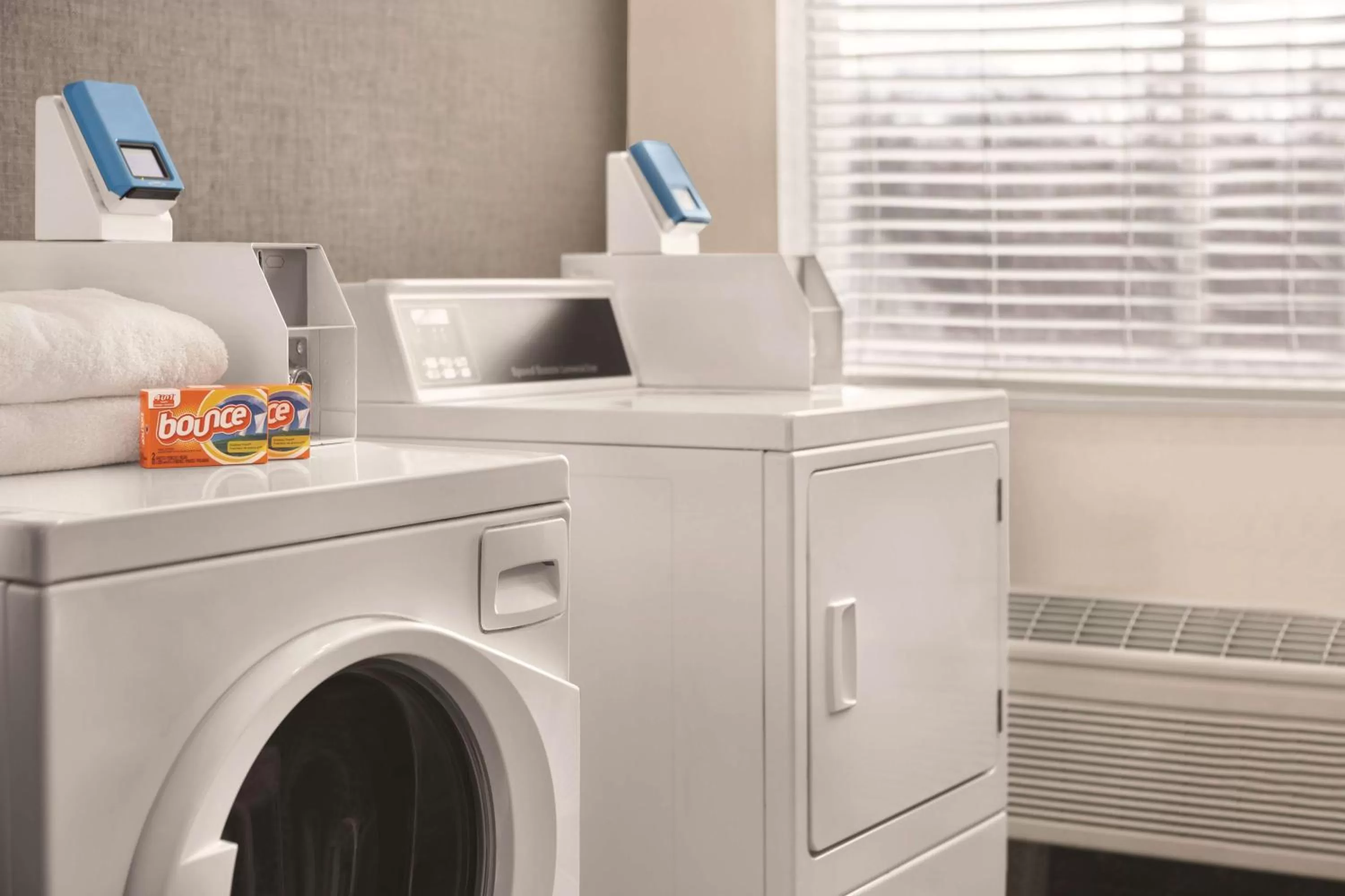 laundry, Kitchen/Kitchenette in Country Inn & Suites by Radisson, Auburn, IN