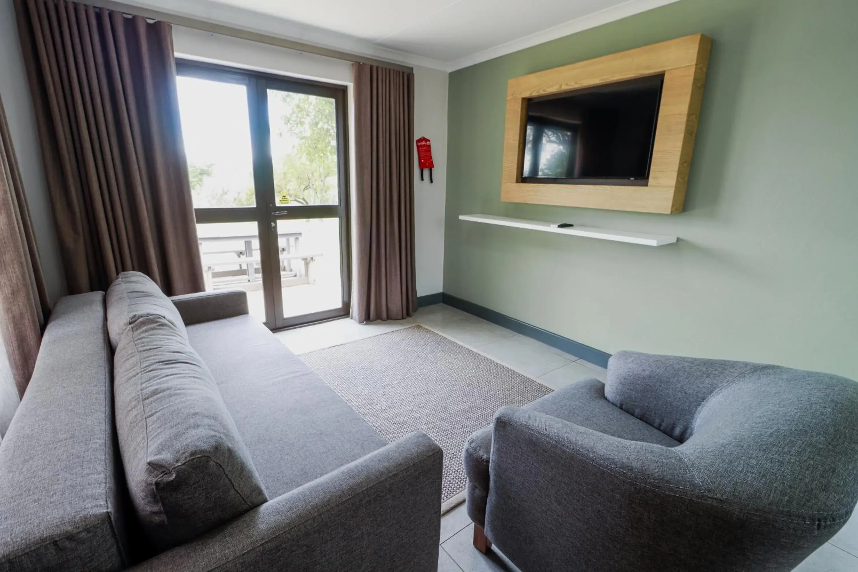 Living room, Seating Area in Emerald Resort & Casino