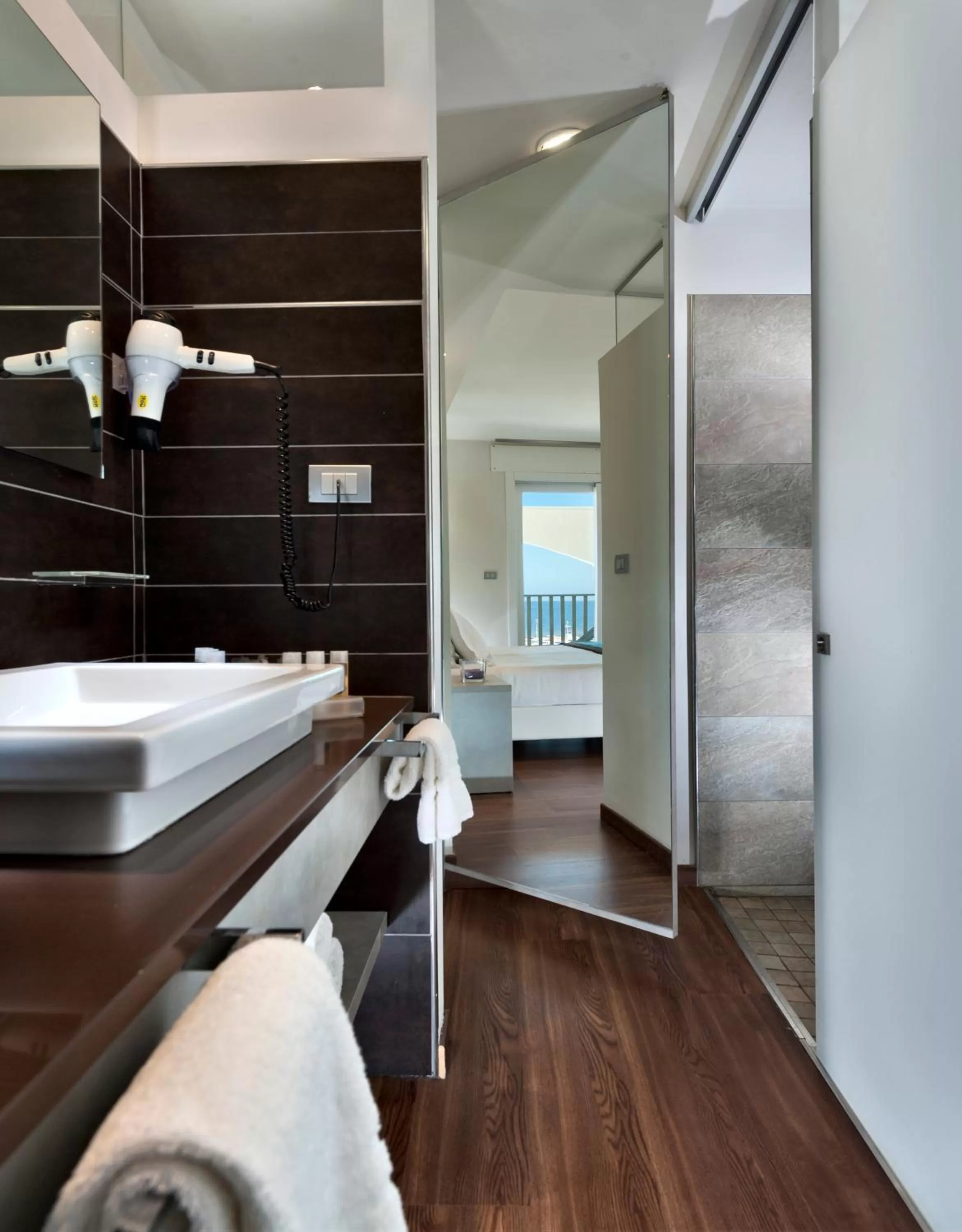 Bathroom, Bed in Yes Hotel Touring & SPA