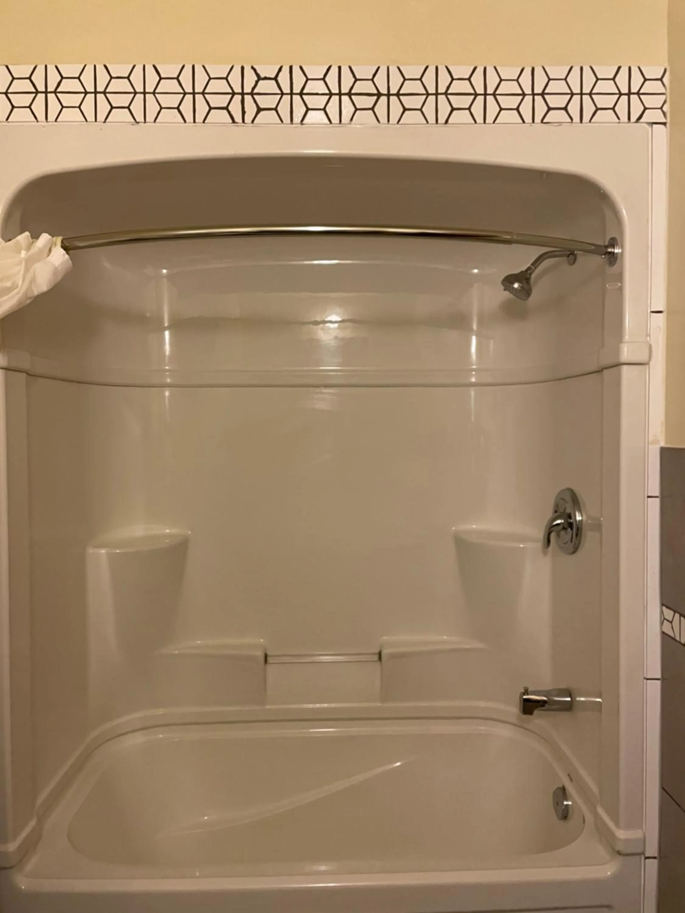 Scottish Inn Near the Falls and Casino