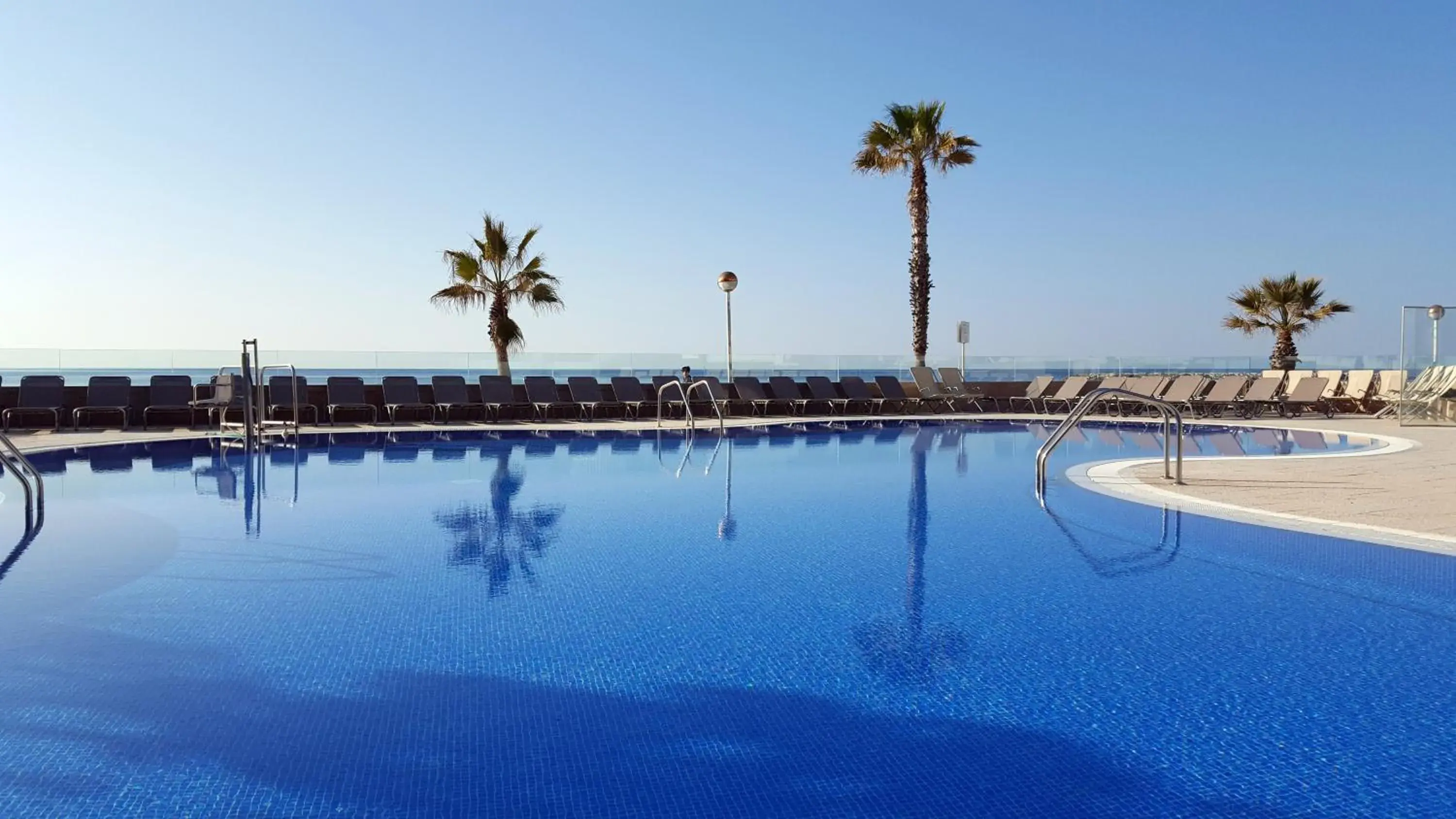 Balcony/Terrace, Swimming Pool in Augustus