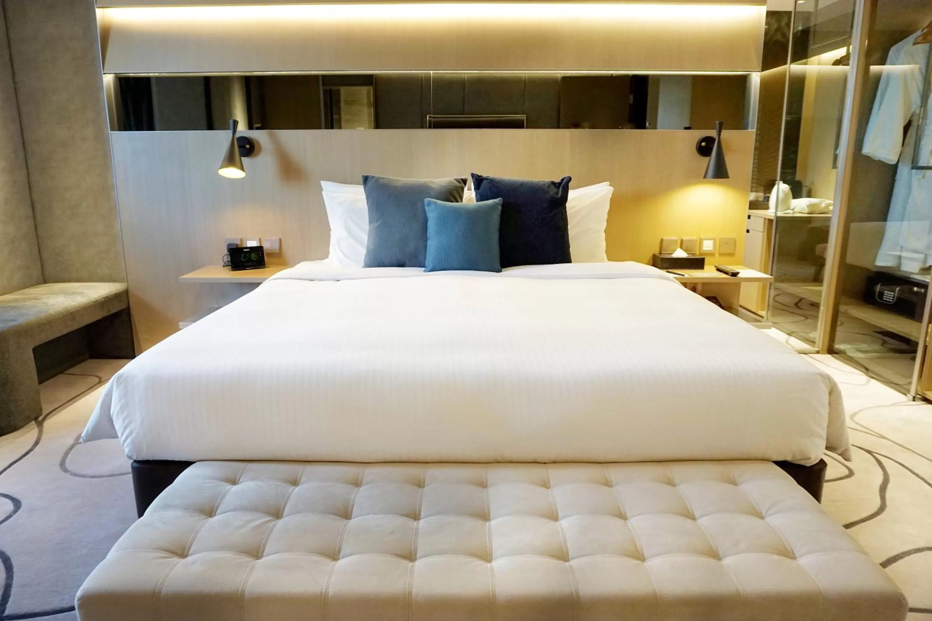 Photo of the whole room, Bed in The Harbourview - Chinese YMCA of Hong Kong