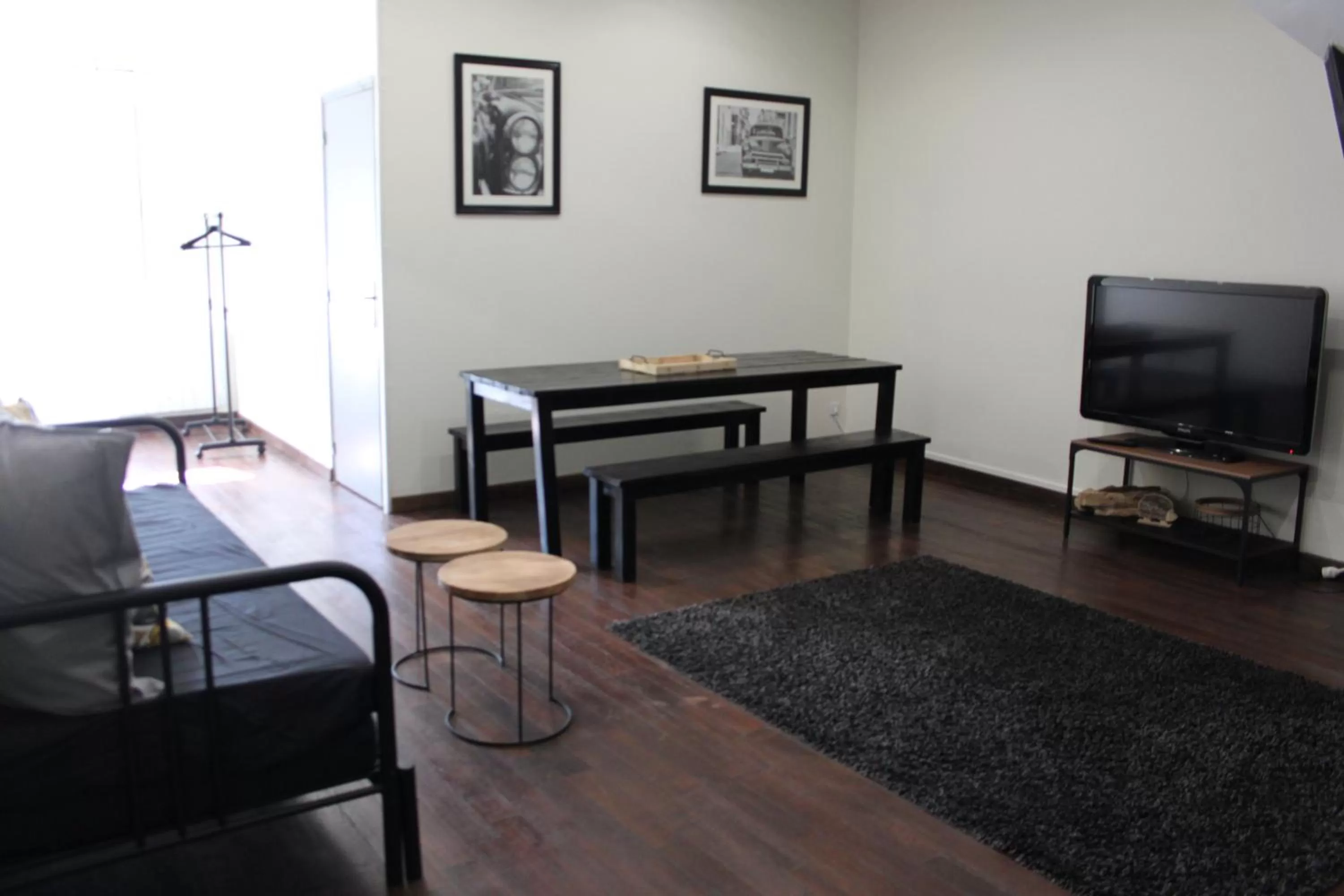 TV and multimedia in Appart'Hôtel Auxerre