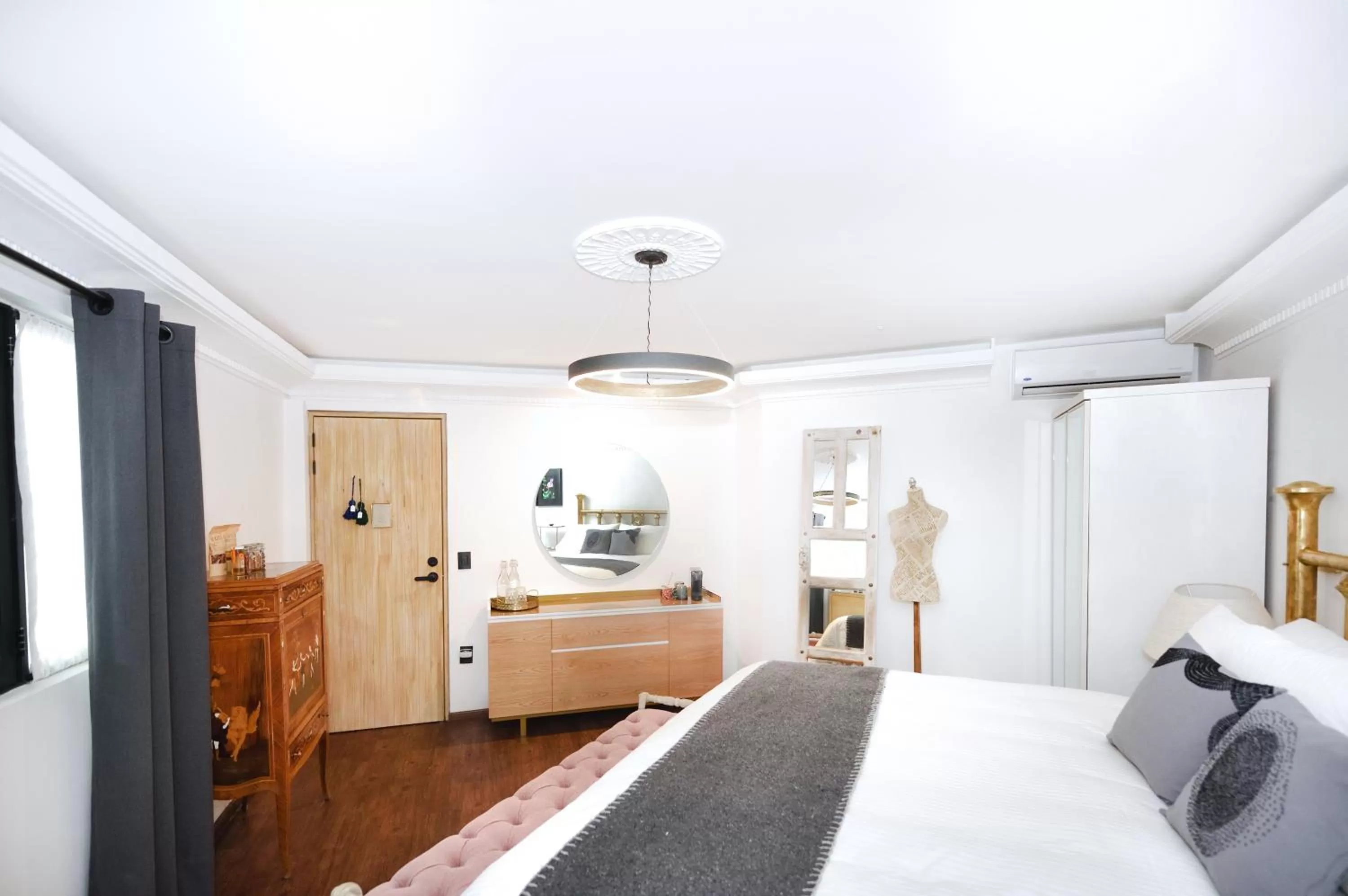 Bed in Orchid House Mexico City