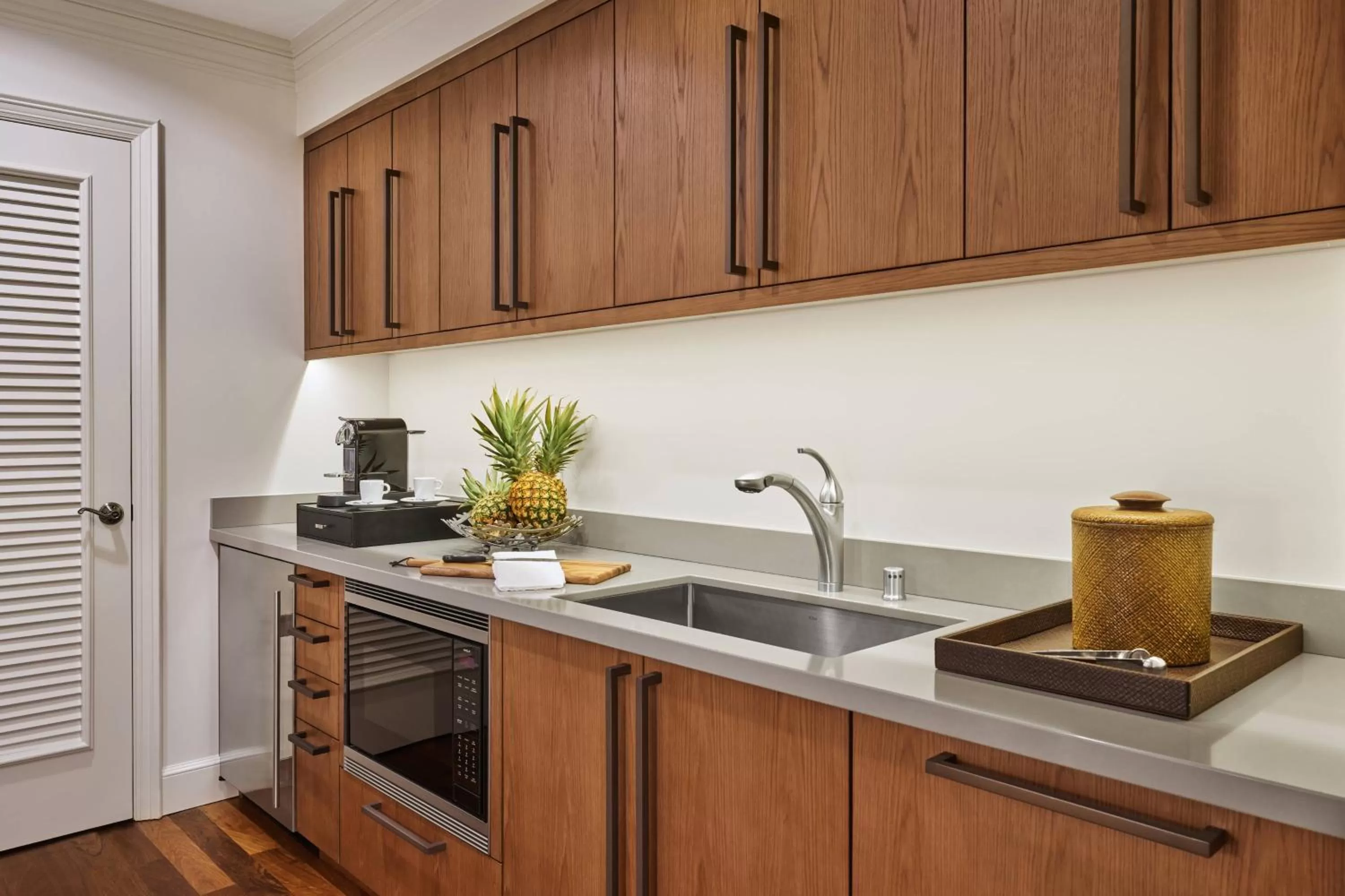 Kitchen or kitchenette in The Ritz-Carlton Maui, Kapalua