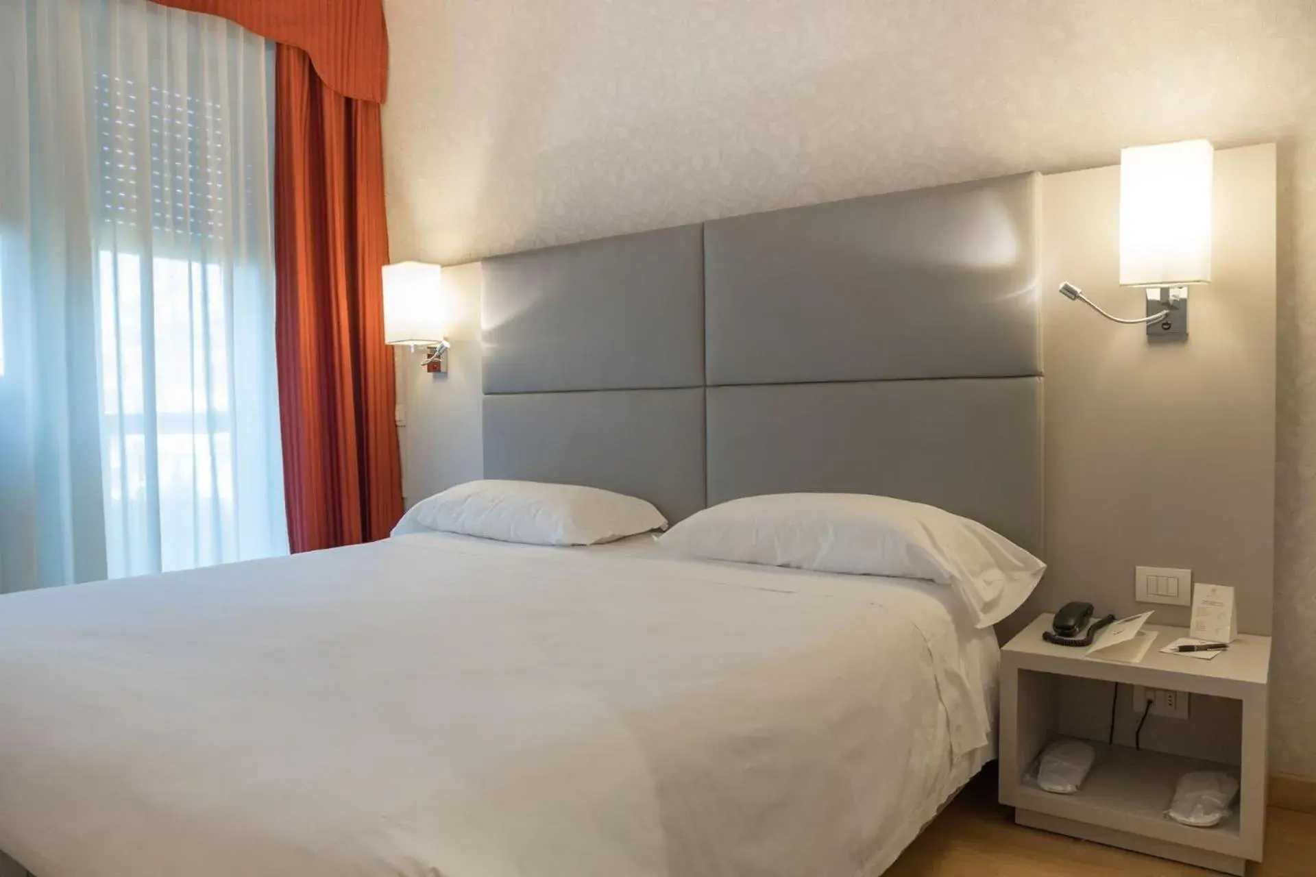 Bedroom, Bed in Hotel Nasco
