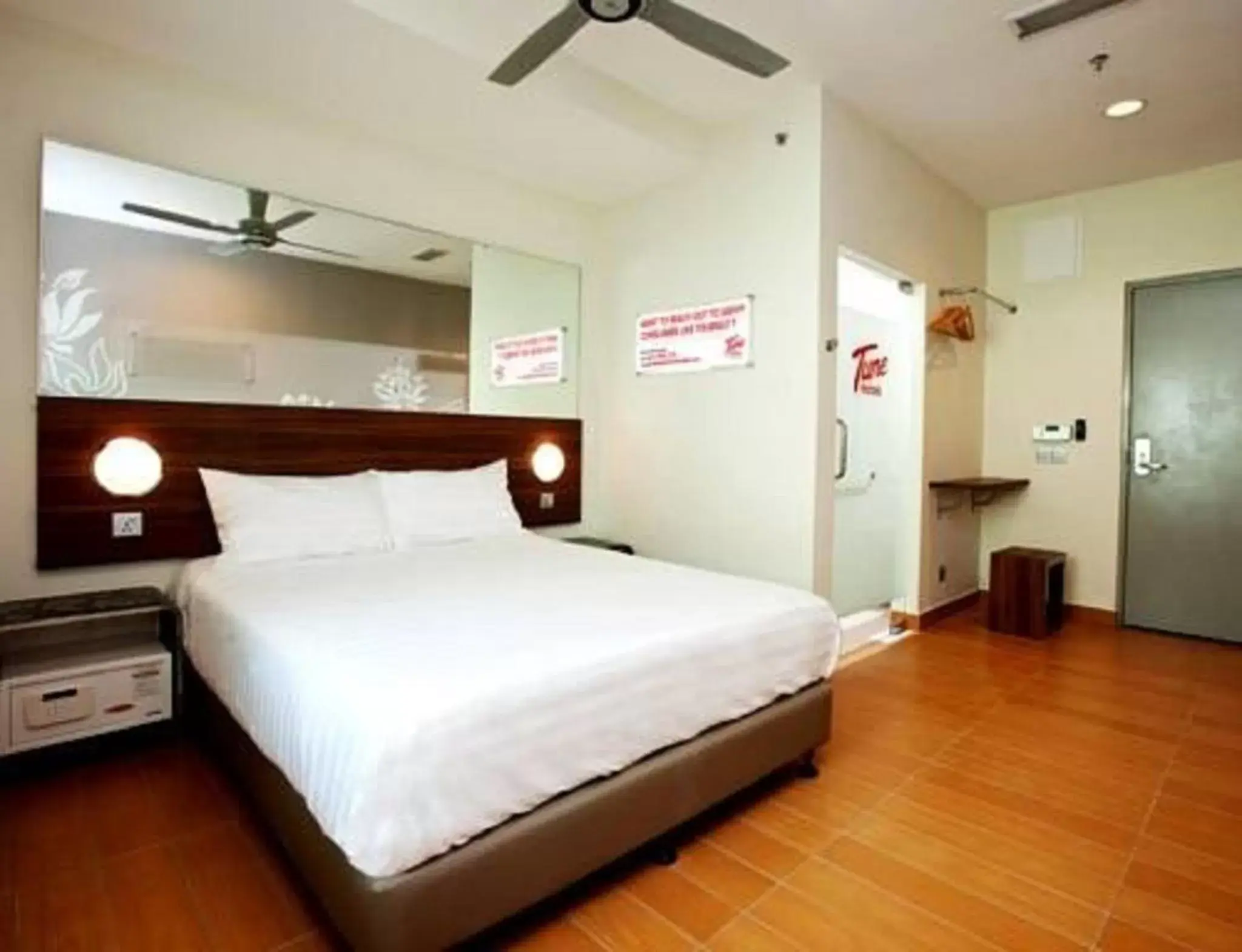 Bedroom, Bed in Tune Hotel – Kota Bharu City Centre