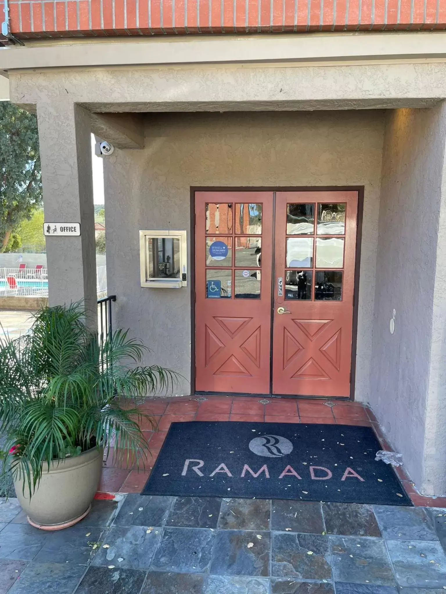 Facade/entrance in Ramada by Wyndham San Diego Poway Miramar