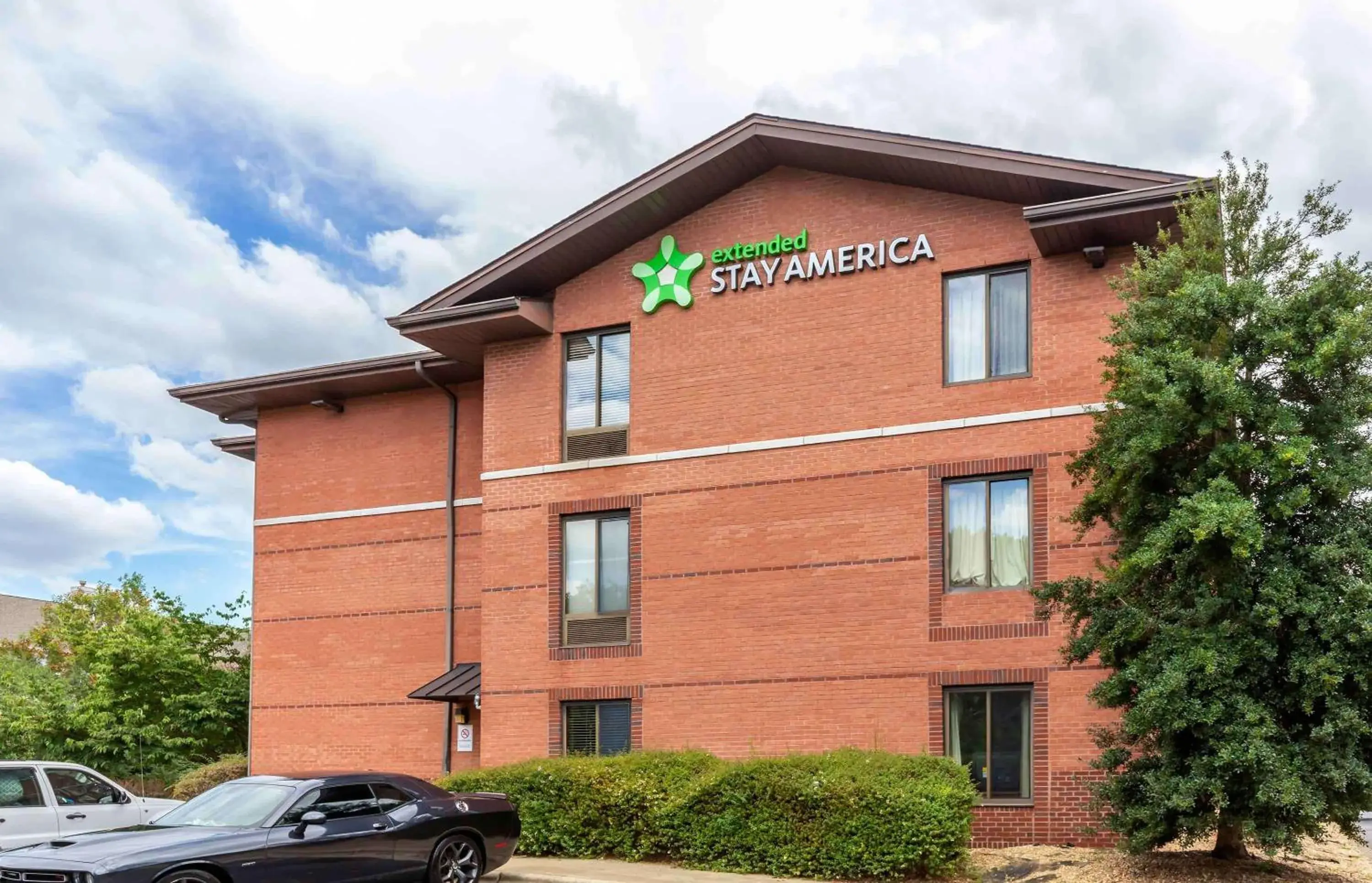Property Building in Extended Stay America Suites - Raleigh - Cary - Regency Parkway South
