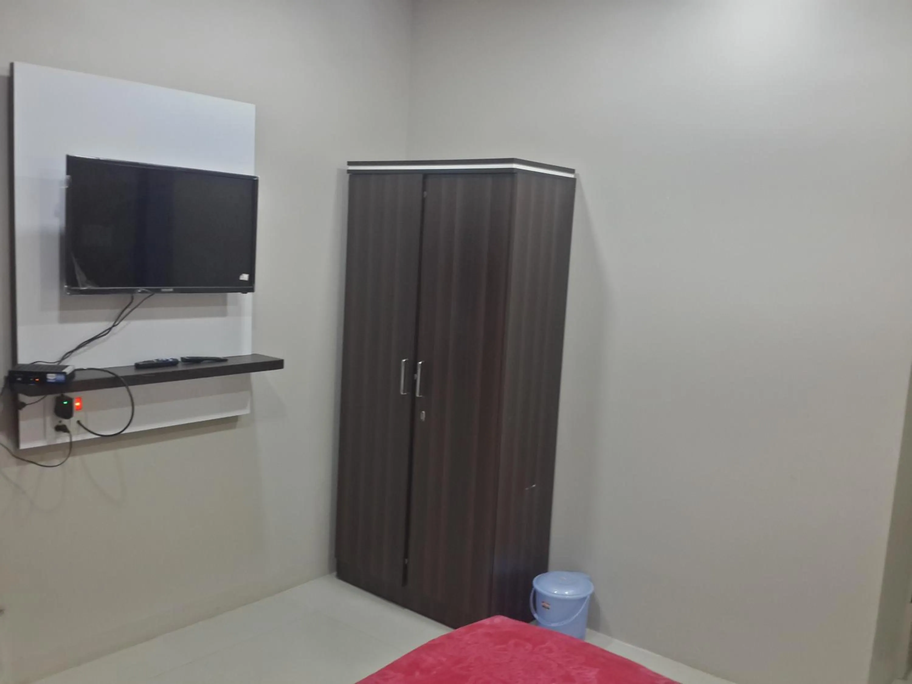 Other in Hotel Holiday Era Opposite Railway Station