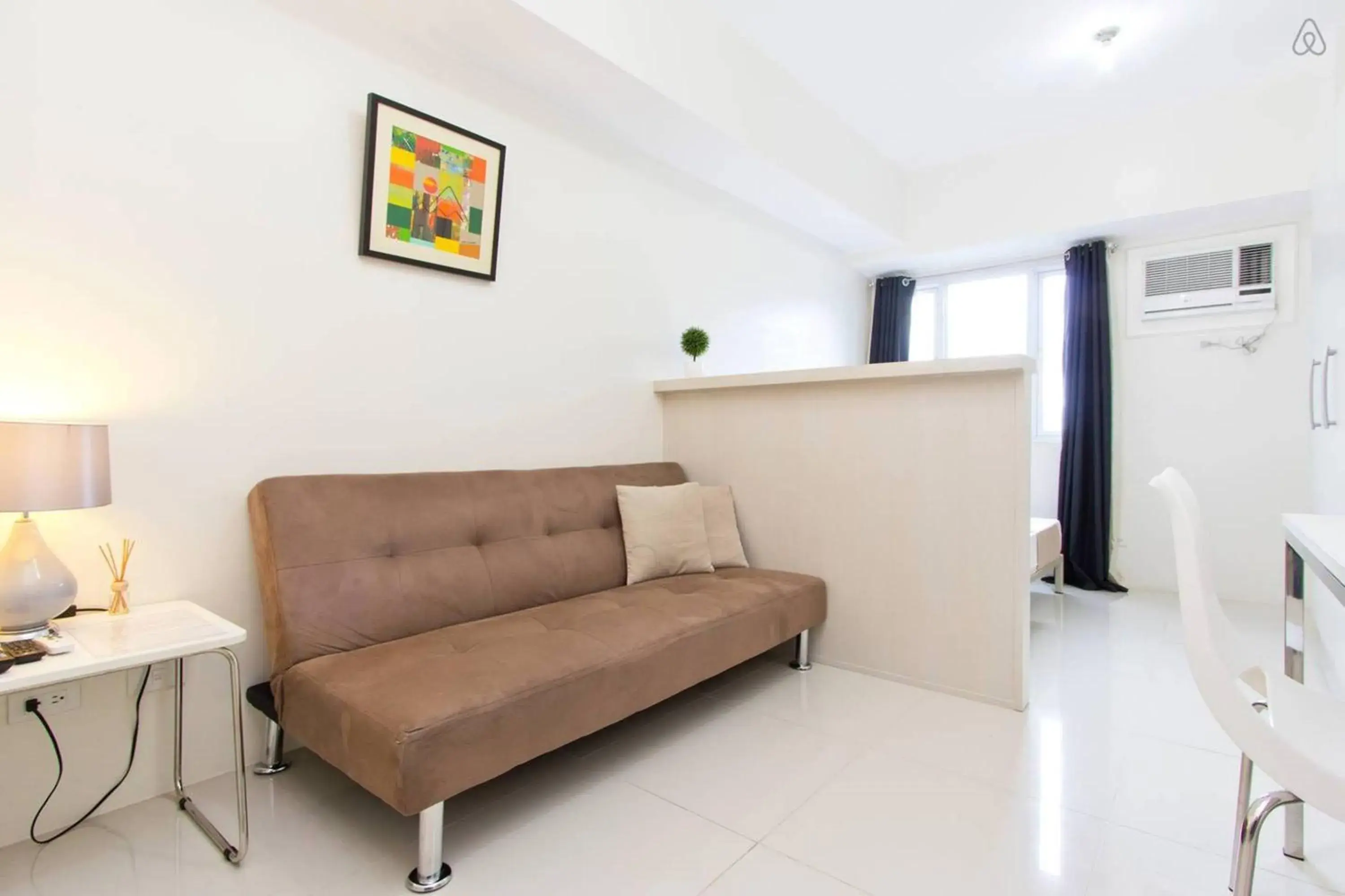 Living room, Seating Area in Condo Studio Luxe in Princeton Residences