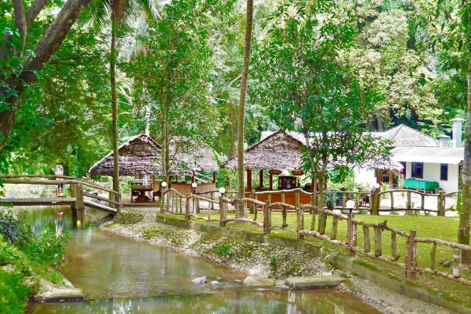 ห้วยน้ำรินรีสอร์ท The Creek Garden Resort