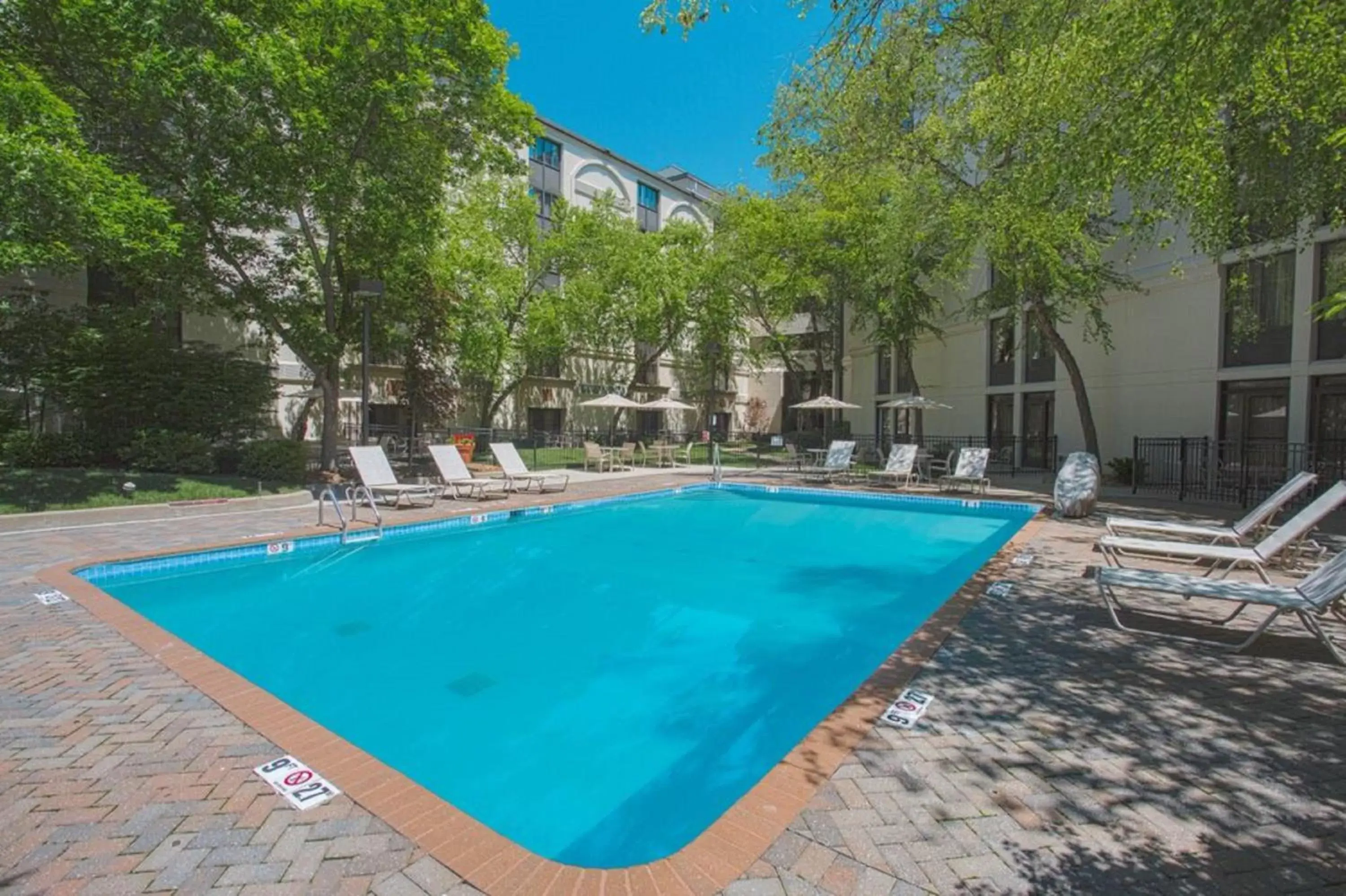 Swimming Pool in Holiday Inn - Executive Center-Columbia Mall, an IHG Hotel