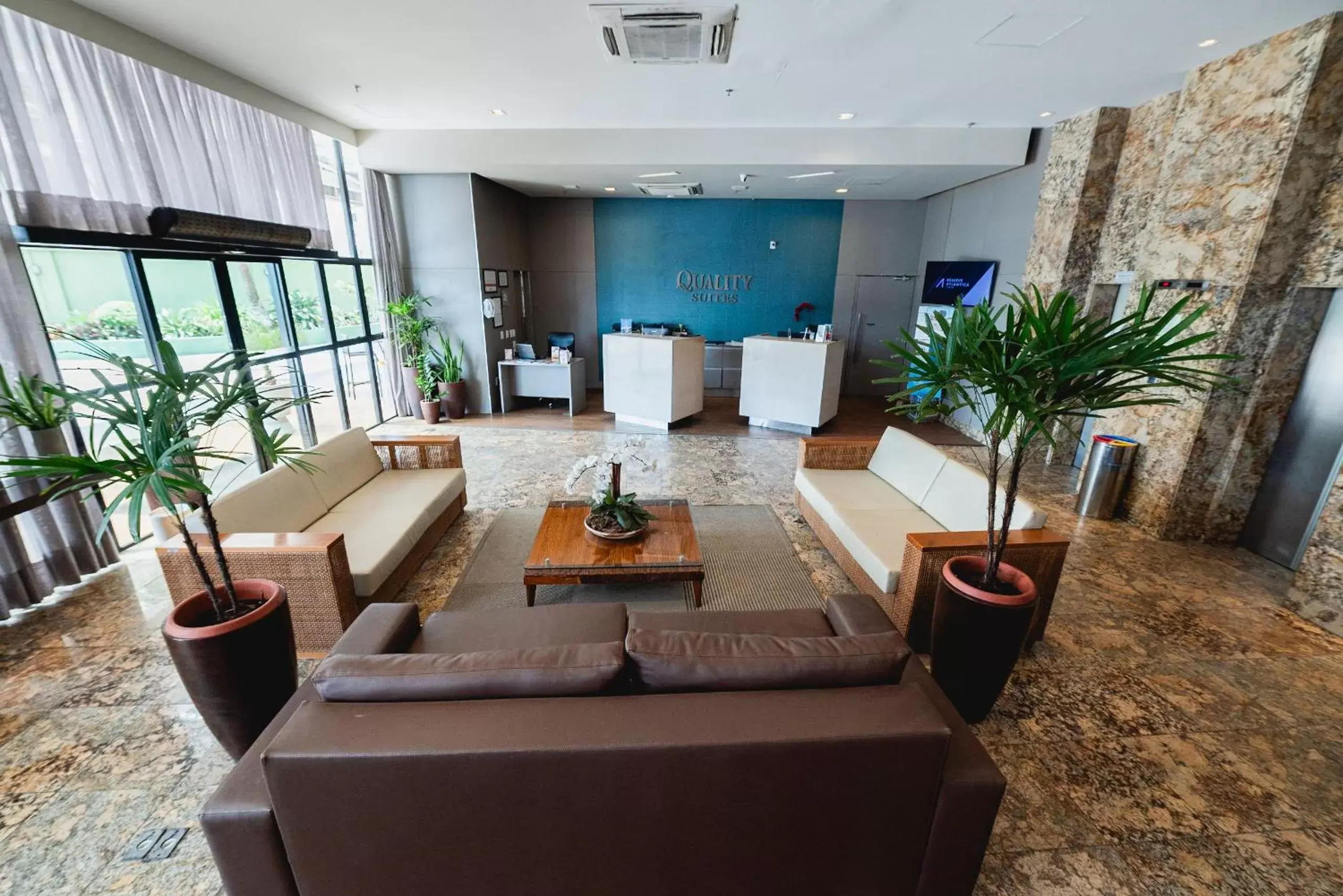 Lobby or reception in Quality Suites Natal