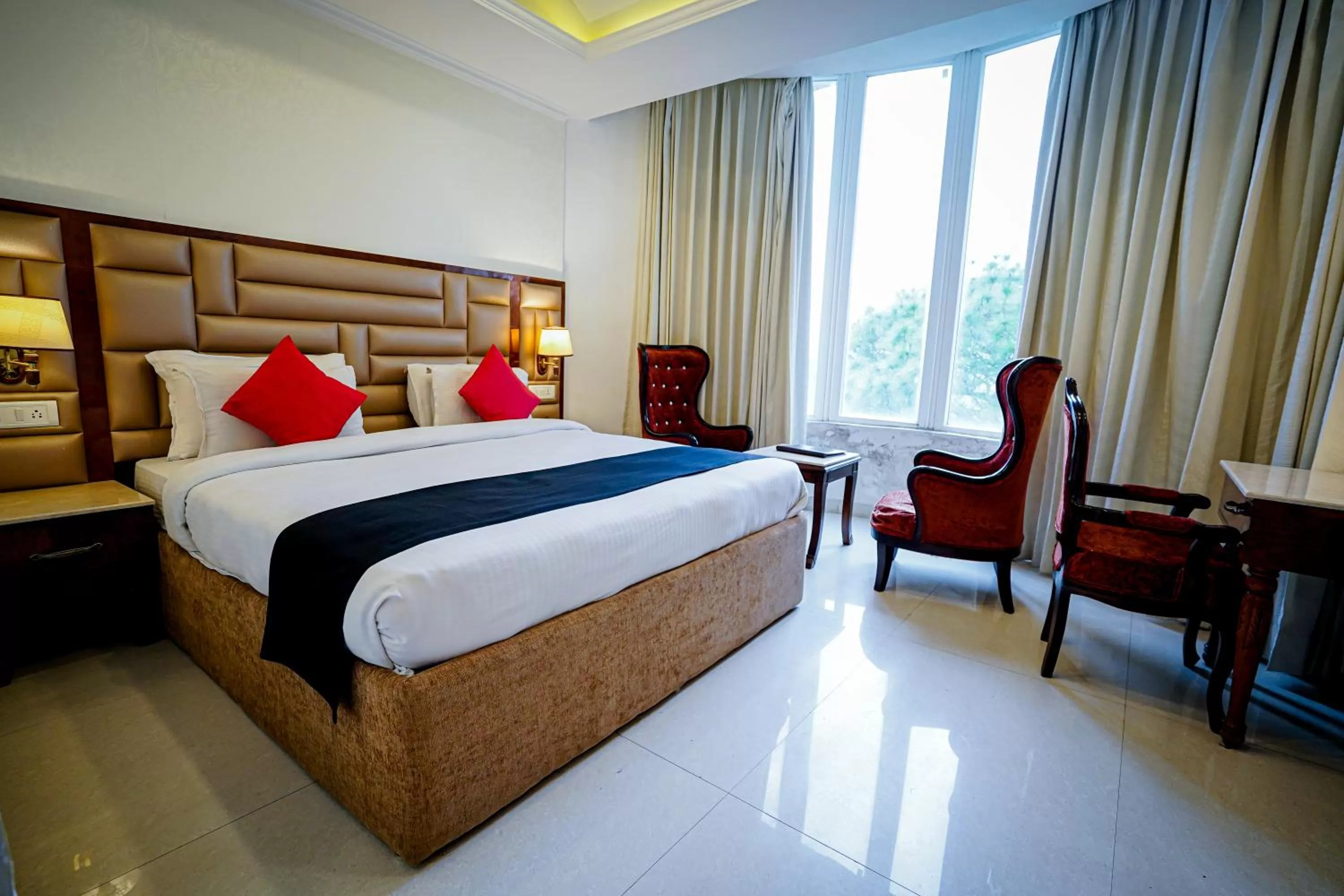 Bed in The Royal Castle AC Centralized