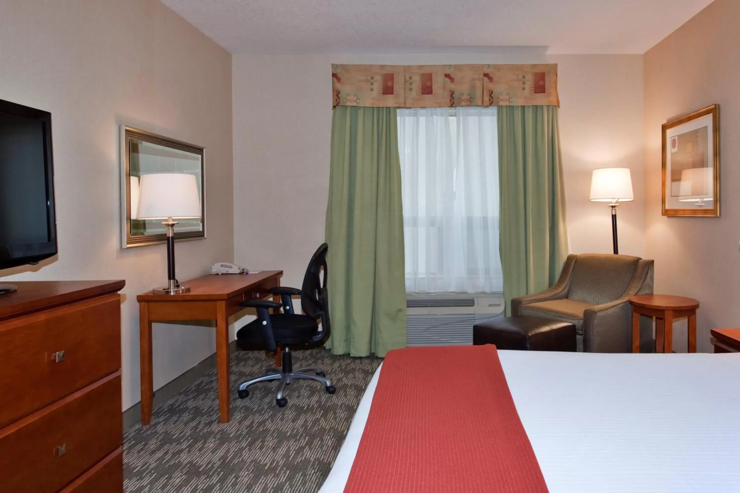 Photo of the whole room, Bed in Holiday Inn Express Hotel & Suites-Edmonton South, an IHG Hotel