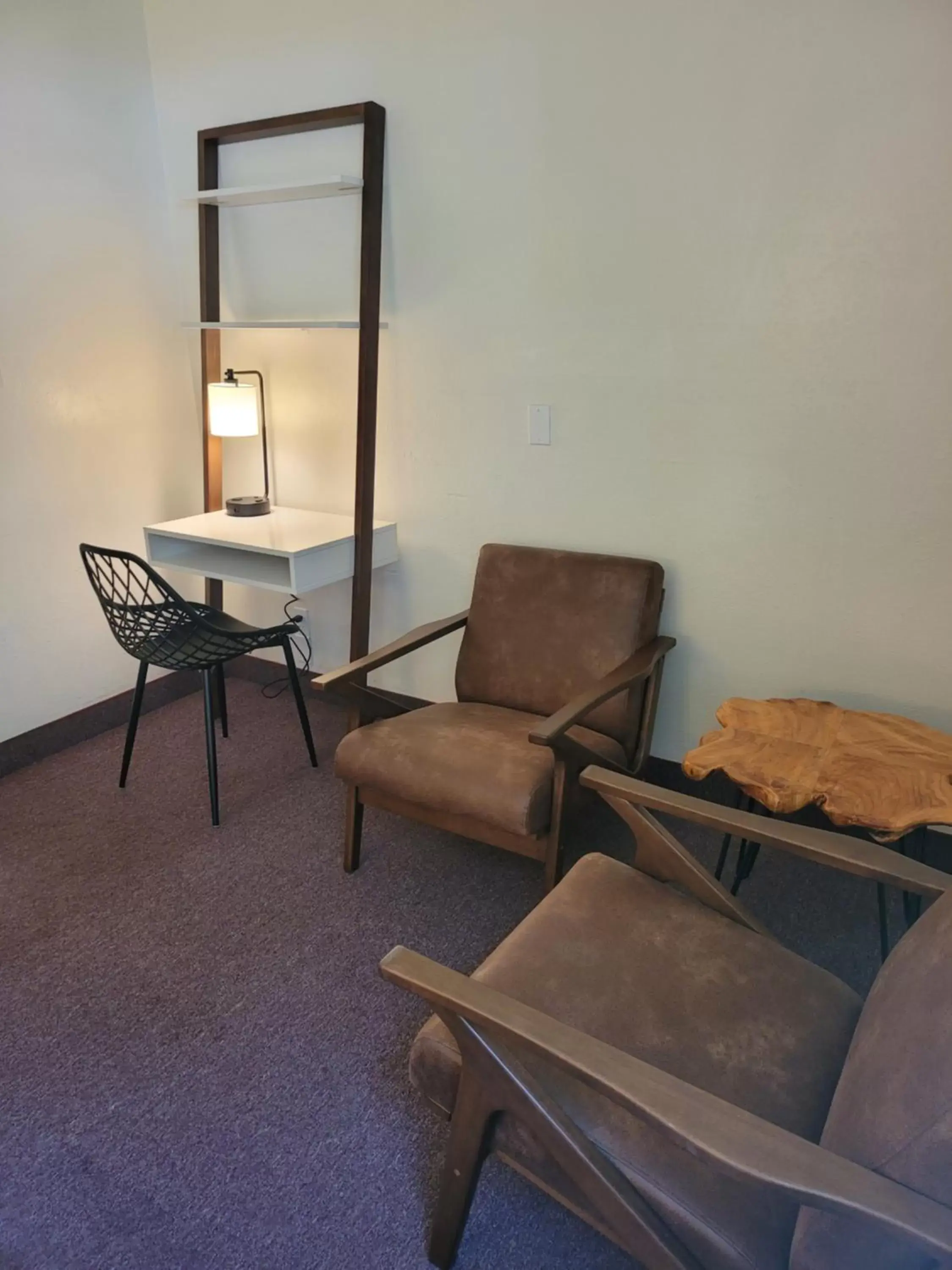 Seating Area in Bridge Street Inn