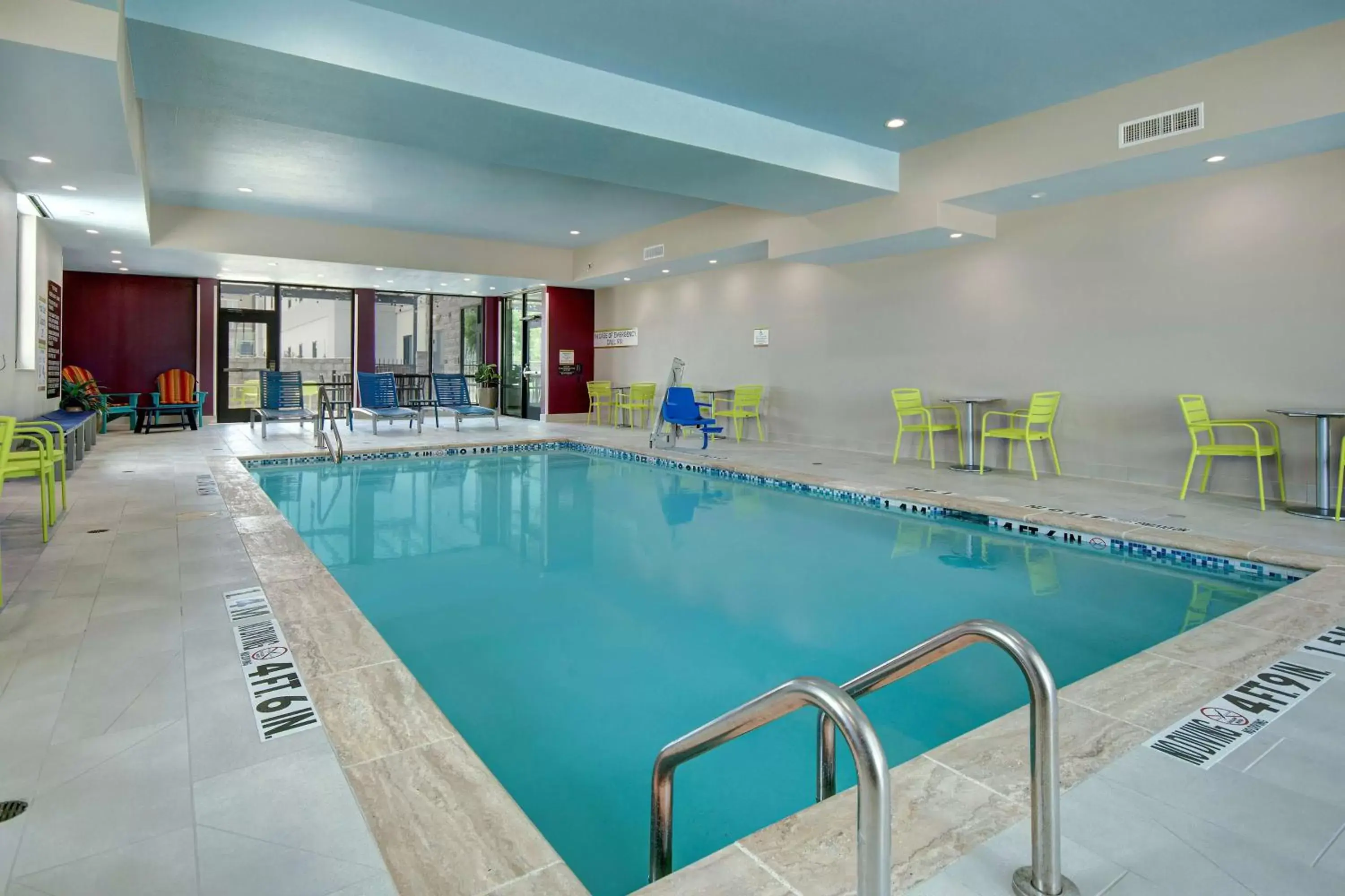 Swimming Pool in Home2 Suites By Hilton Burleson
