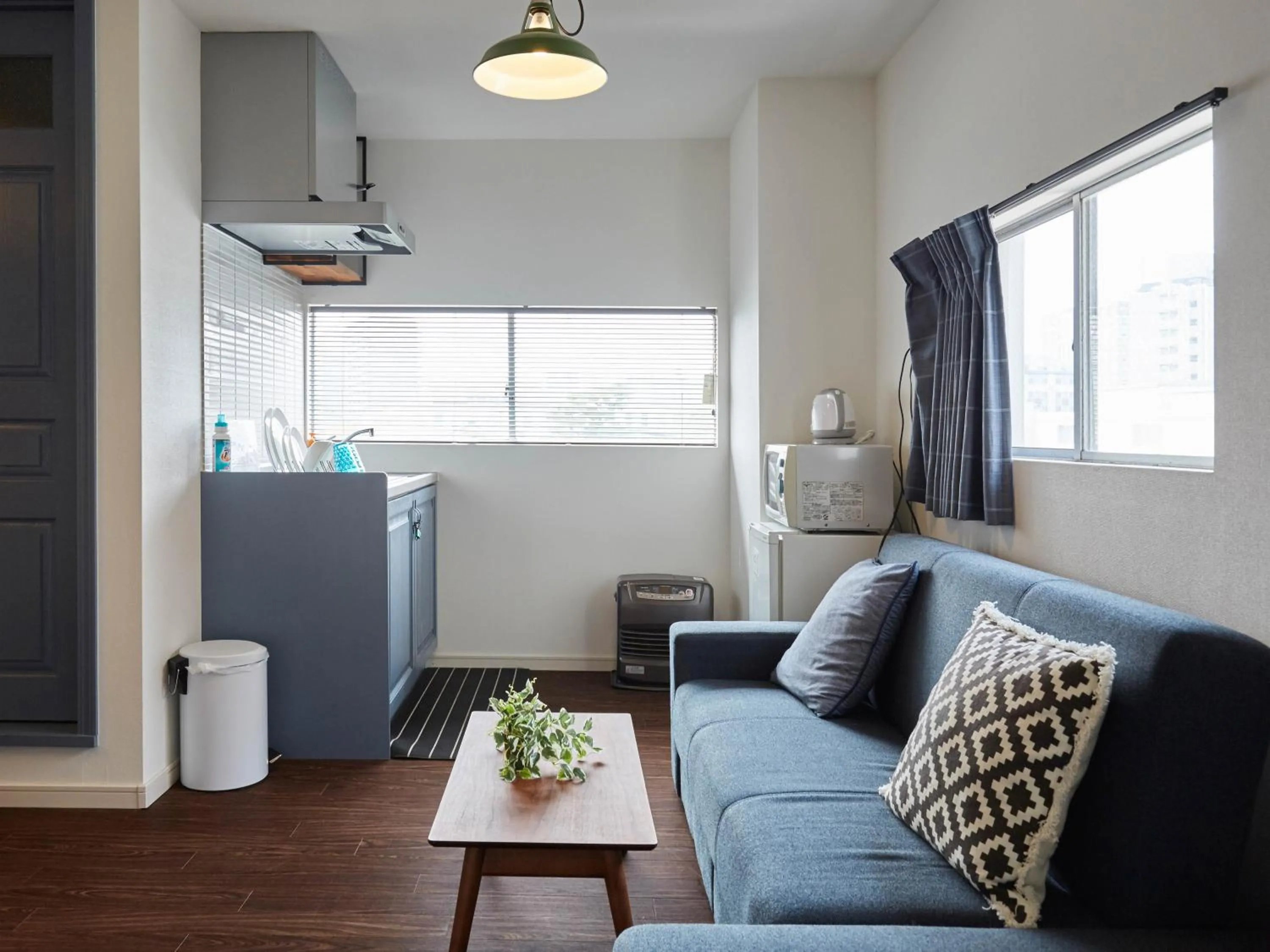 Kitchen or kitchenette in Hostel Cuore Kurashiki